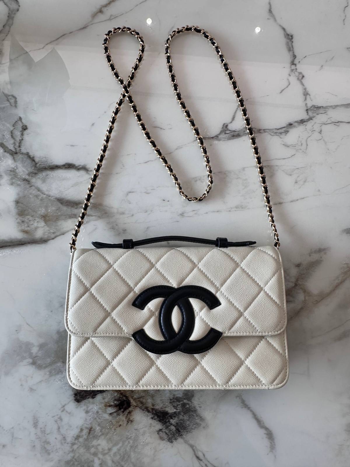 シャネル CHANEL マトラッセ キャビアスキン フラップバッグ チェーンショルダー ブラック金具 ミニサイズ レディ - 画像 20