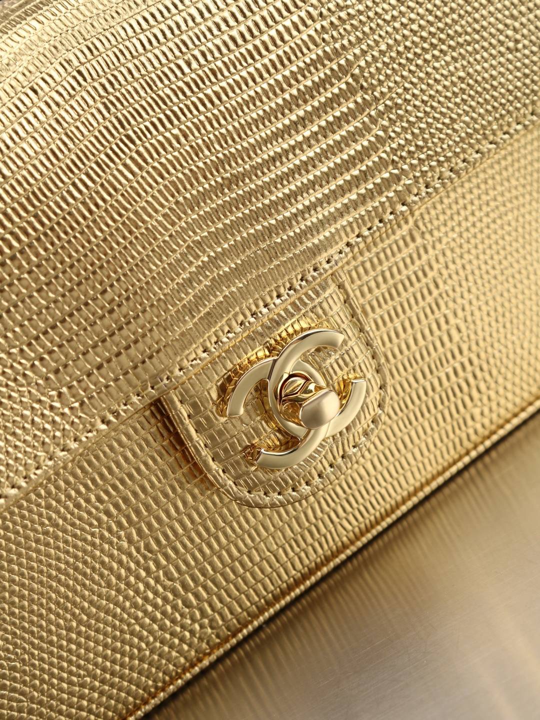 シャネル 6568 キャビアスキン フラップバッグ ゴールド金具 シャンパンゴールド ターンロック レザー編み込みチェー - 画像 6