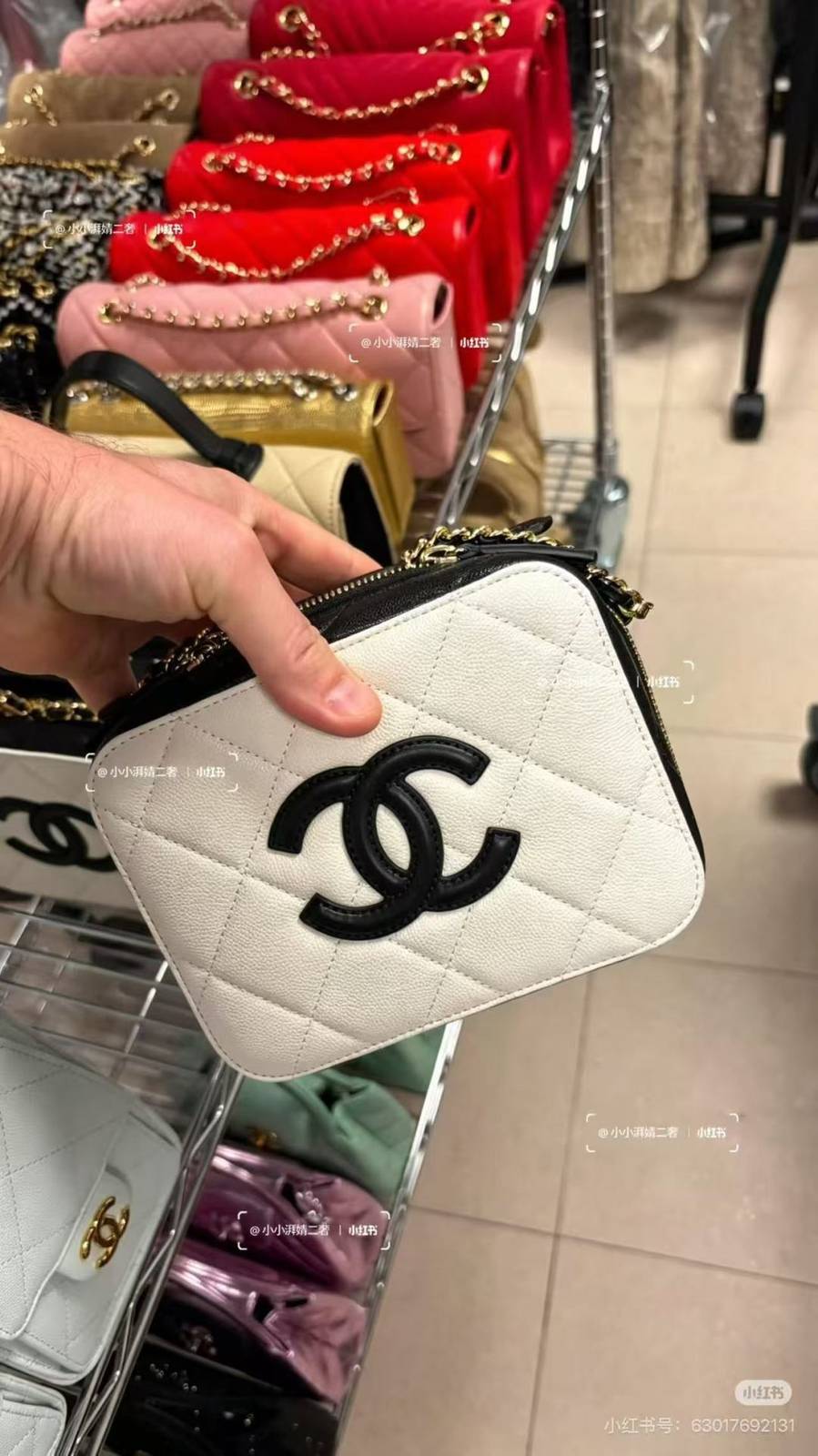 シャネル CHANEL マトラッセ チェーンショルダーバッグ キャビアスキン ブラック ホワイト バイカラー ゴールド金 - 画像 4