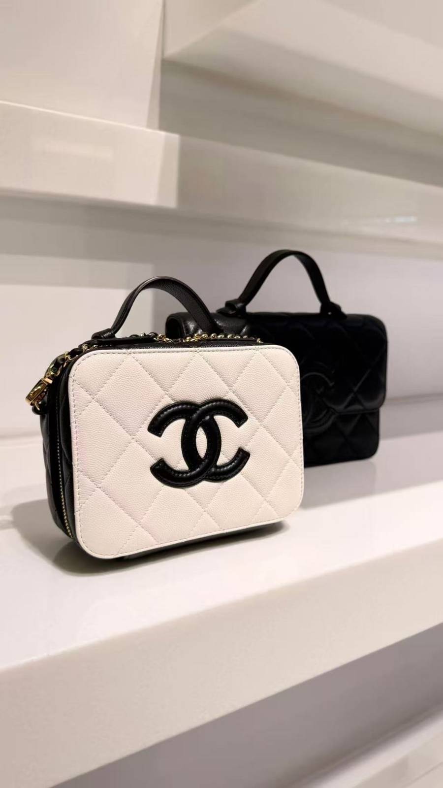 シャネル CHANEL マトラッセ チェーンショルダーバッグ キャビアスキン ブラック ホワイト バイカラー ゴールド金 - 画像 9