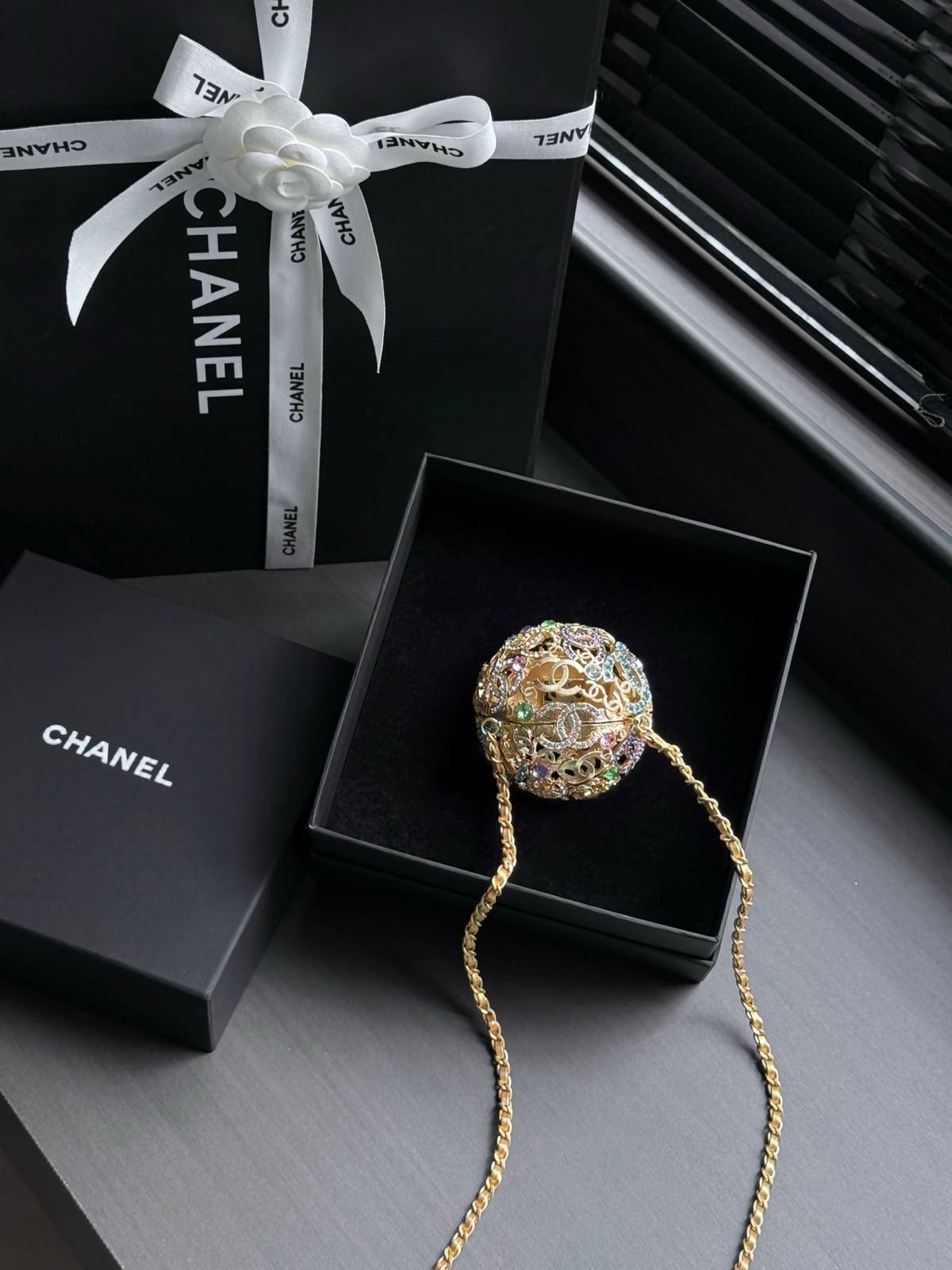 シャネル CHANEL 6523 マトラッセ ミニ ボディバッグ レザー編み込みチェーン ゴールド金具 フォーマル パー