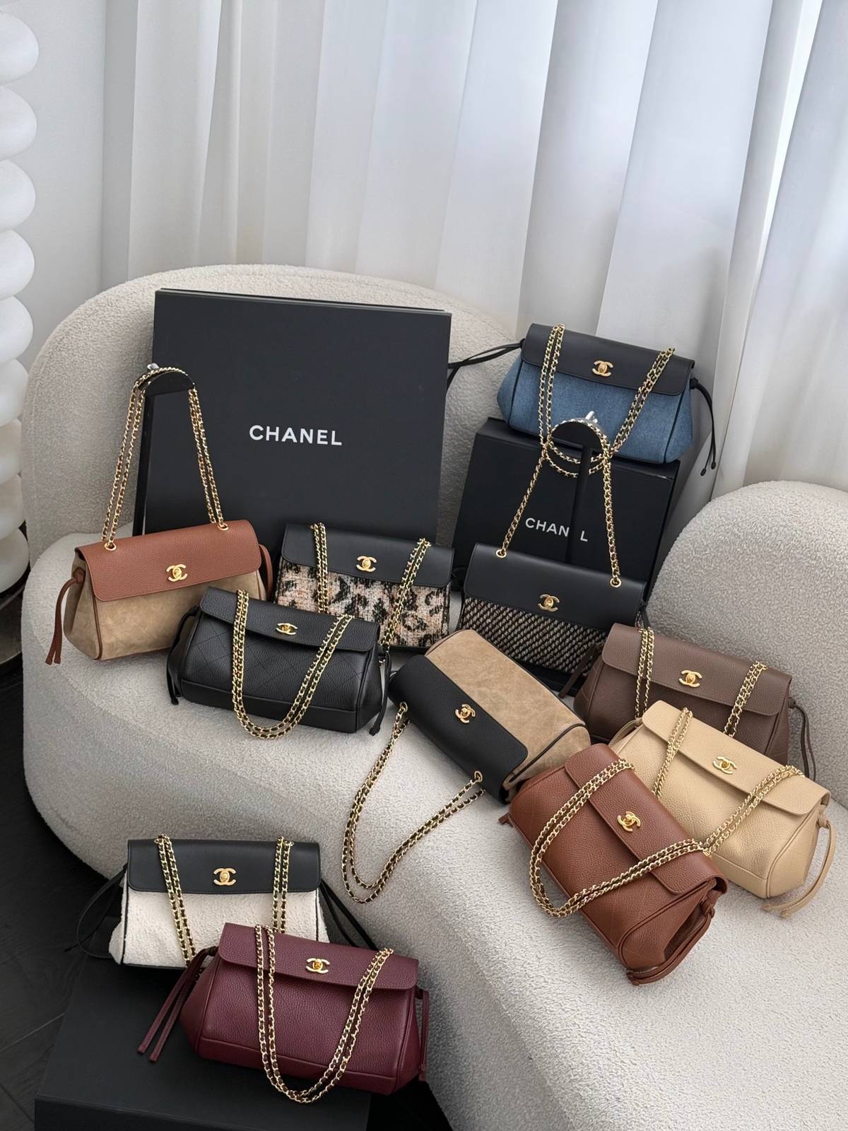 シャネル CHANEL AS6427 マトラッセ チェーンショルダーバッグ キャビアスキン ブラック ゴールド金具 2W