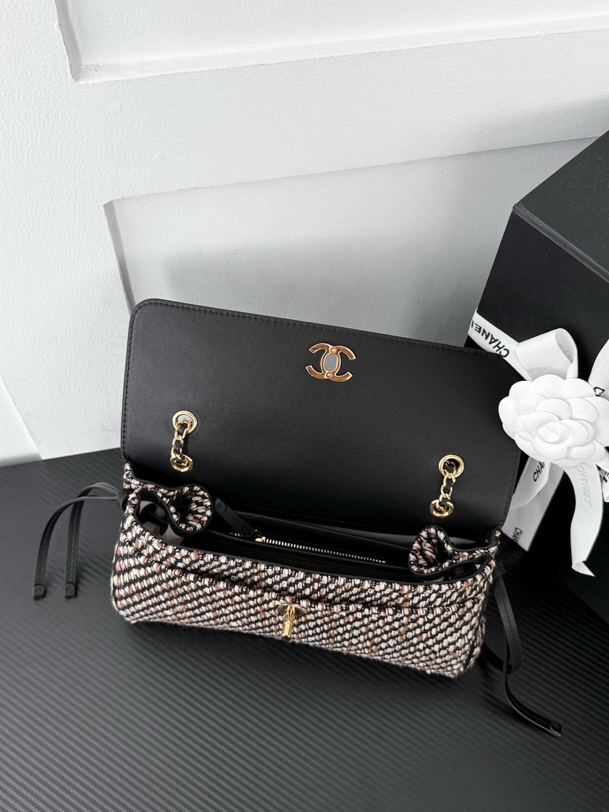 シャネル CHANEL AS6427 マトラッセ チェーンショルダーバッグ キャビアスキン ブラック ゴールド金具 2W - 画像 5