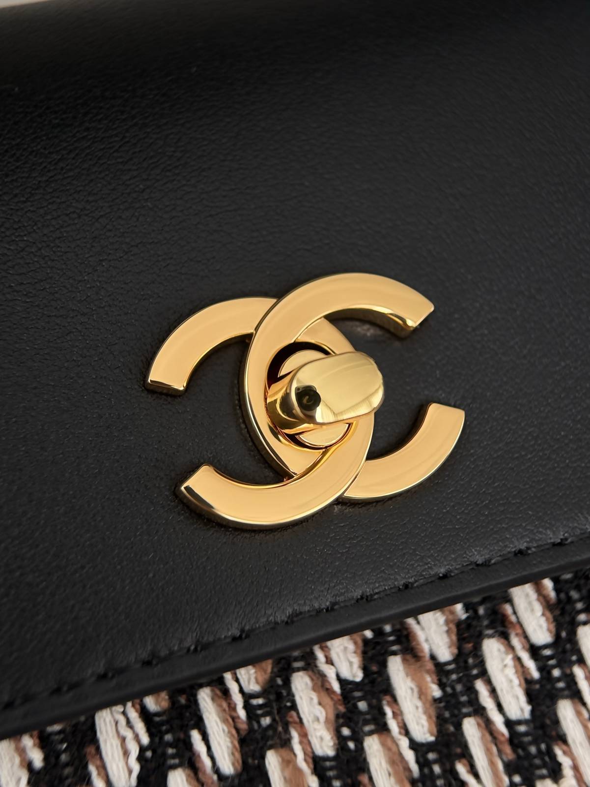 シャネル CHANEL AS6427 マトラッセ チェーンショルダーバッグ キャビアスキン ブラック ゴールド金具 2W - 画像 6
