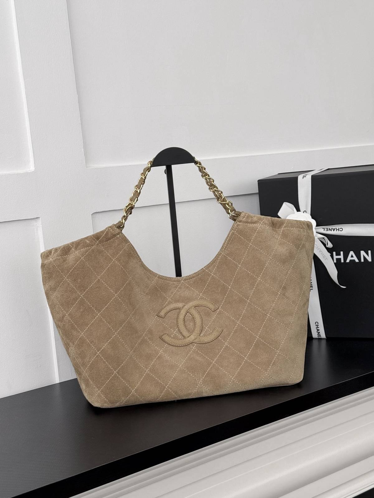 シャネル CHANEL トートバッグ マトラッセ ラムスキン ブラック シルバー金具 2WAY レディース - 画像 11
