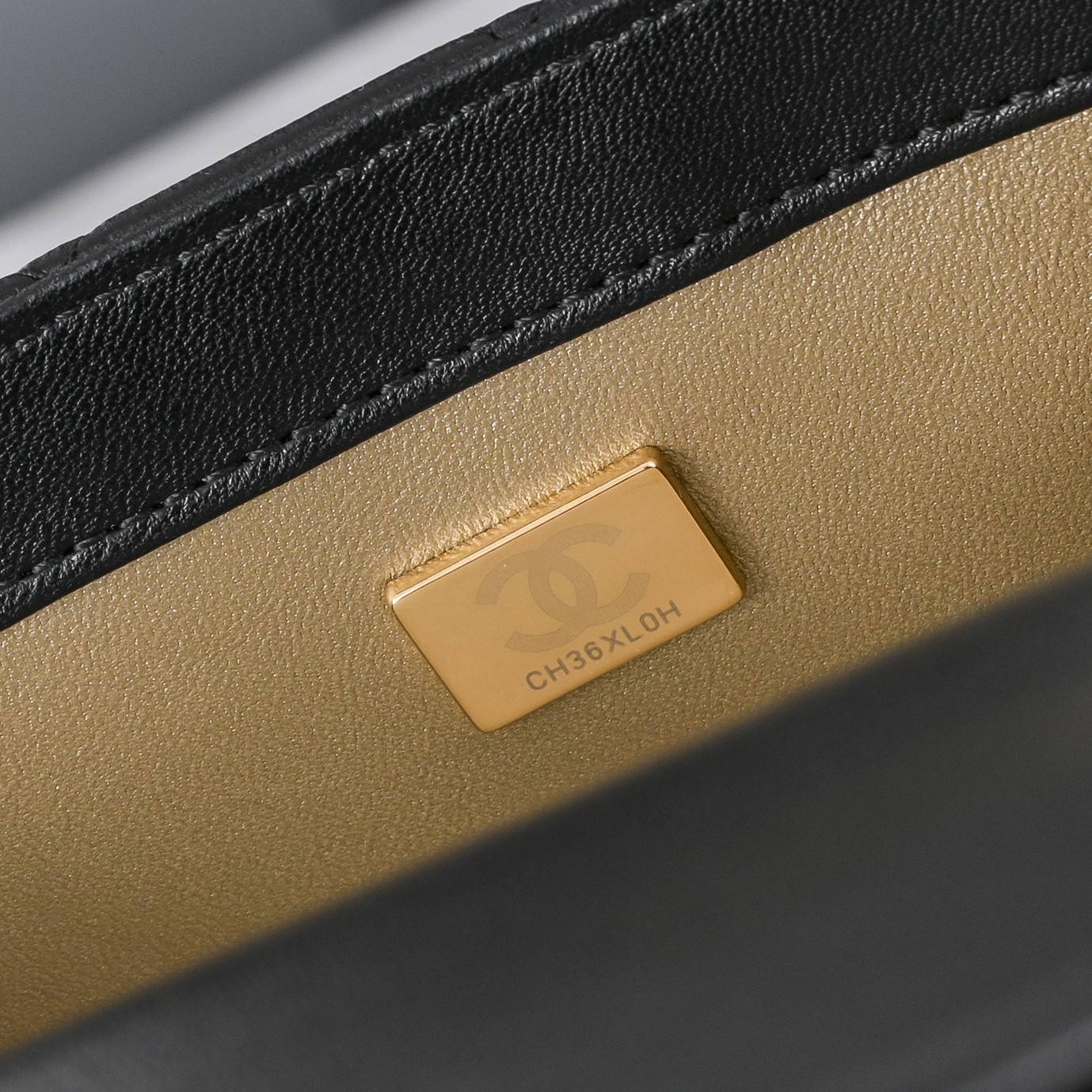 シャネル CHANEL マトラッセ ラムスキン チェーンショルダーバッグ ゴールド金具 ターンロック レディース - 画像 2