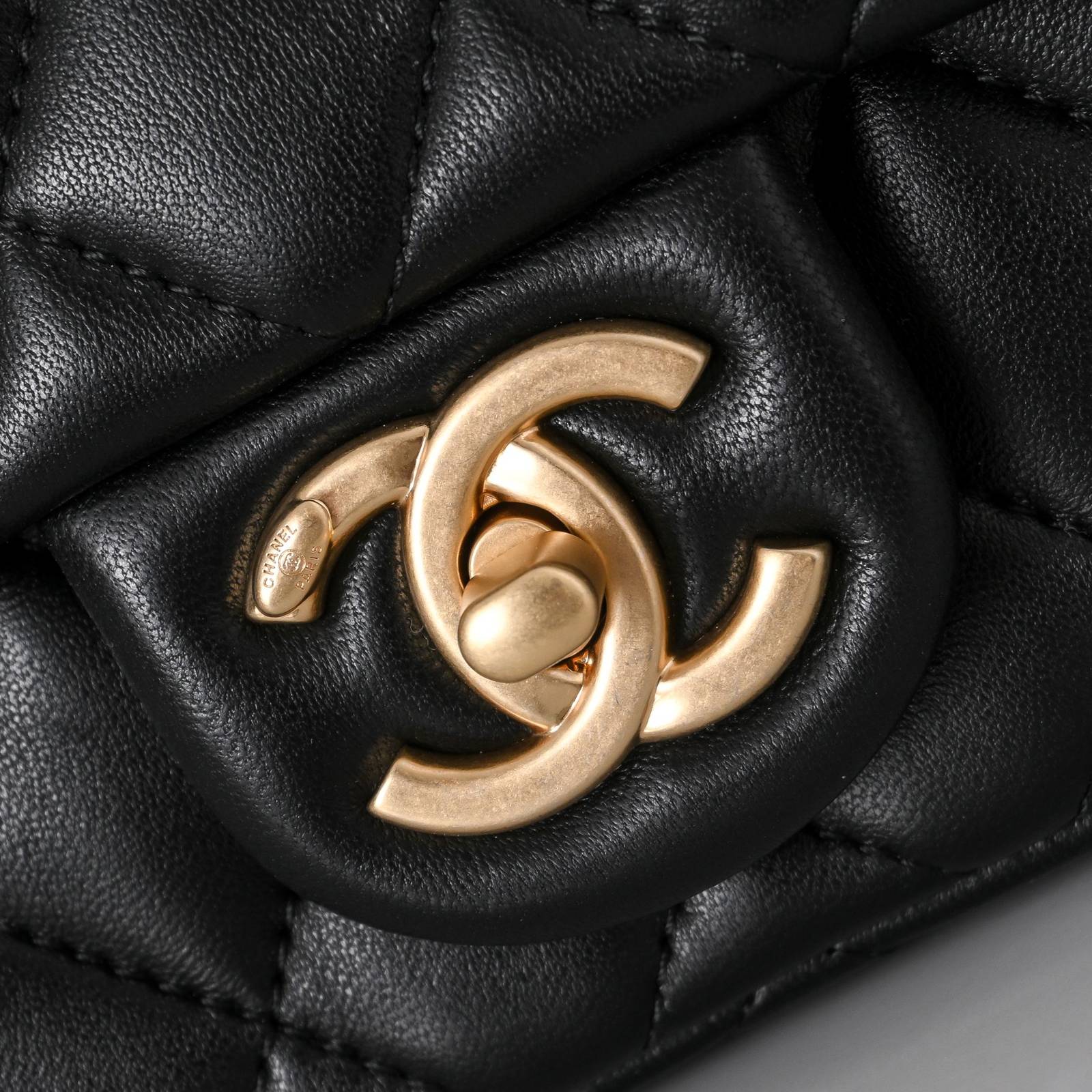 シャネル CHANEL マトラッセ ラムスキン チェーンショルダーバッグ ゴールド金具 ターンロック レディース - 画像 6