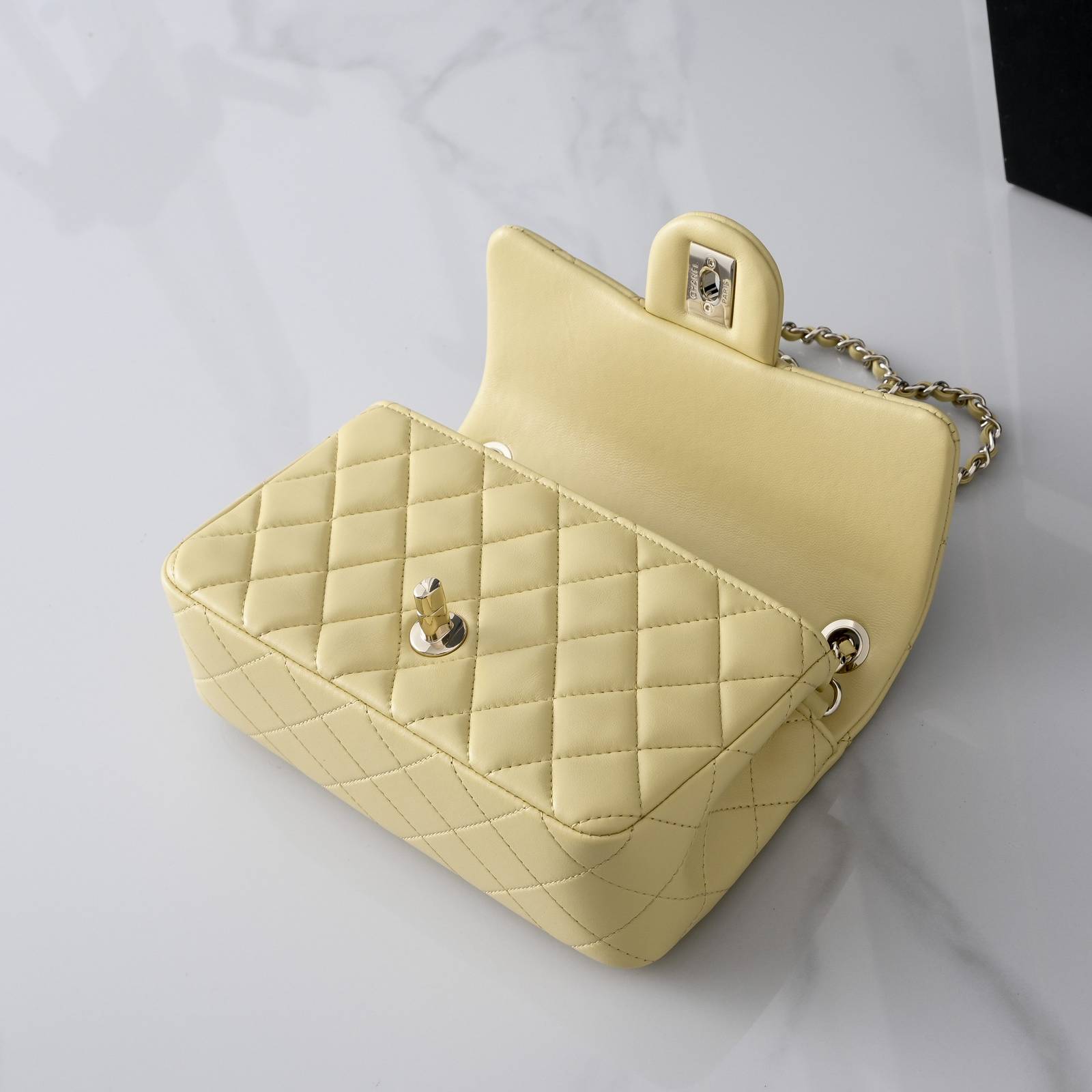 シャネル CHANEL マトラッセ ラムスキン チェーンショルダーバッグ ゴールド金具 ターンロック レディース - 画像 16