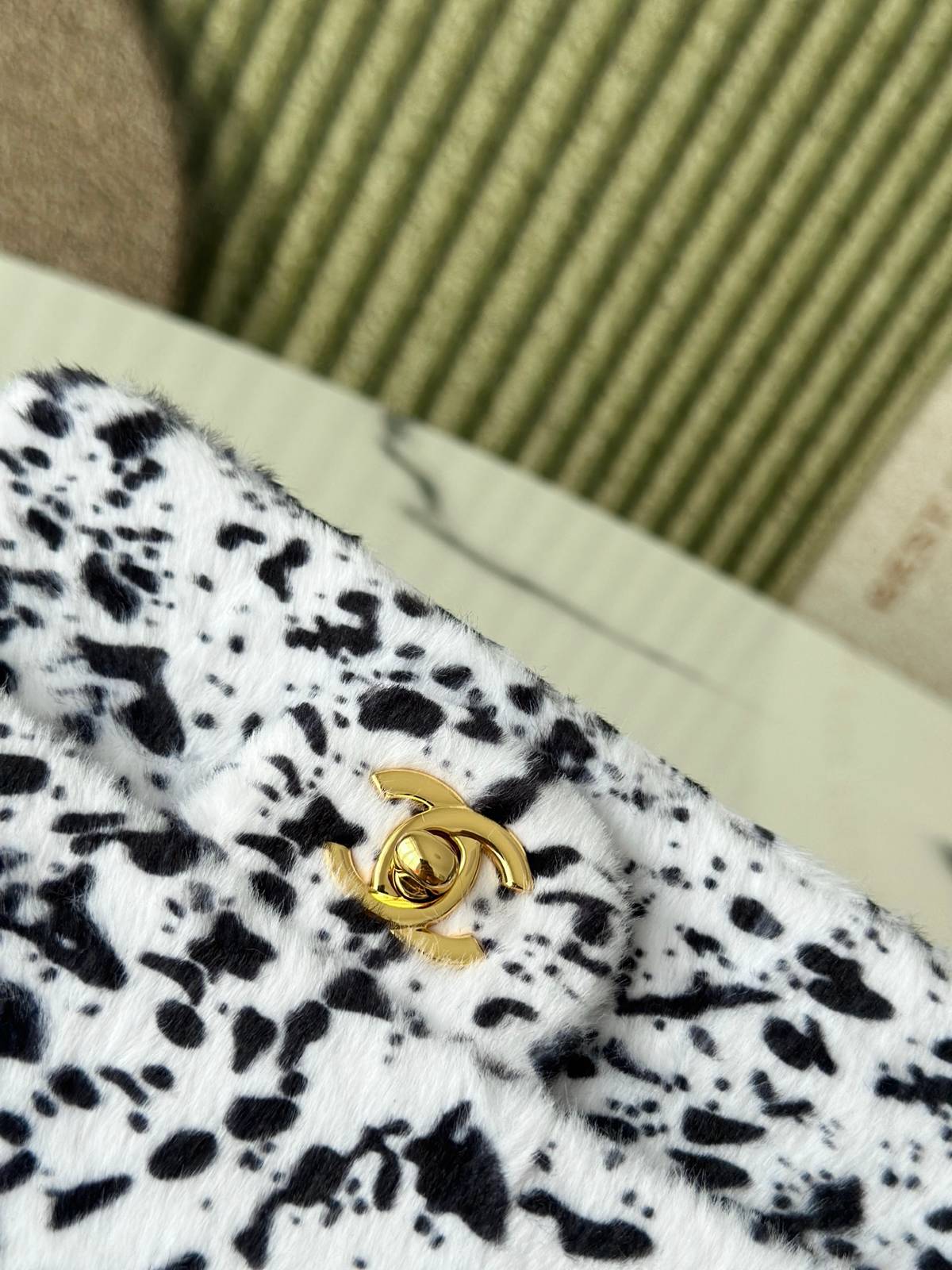 シャネル CHANEL マトラッセ ロゴ ラムスキン チェーンショルダー フラップバッグ ゴールド金具 ターンロック レ - 画像 5