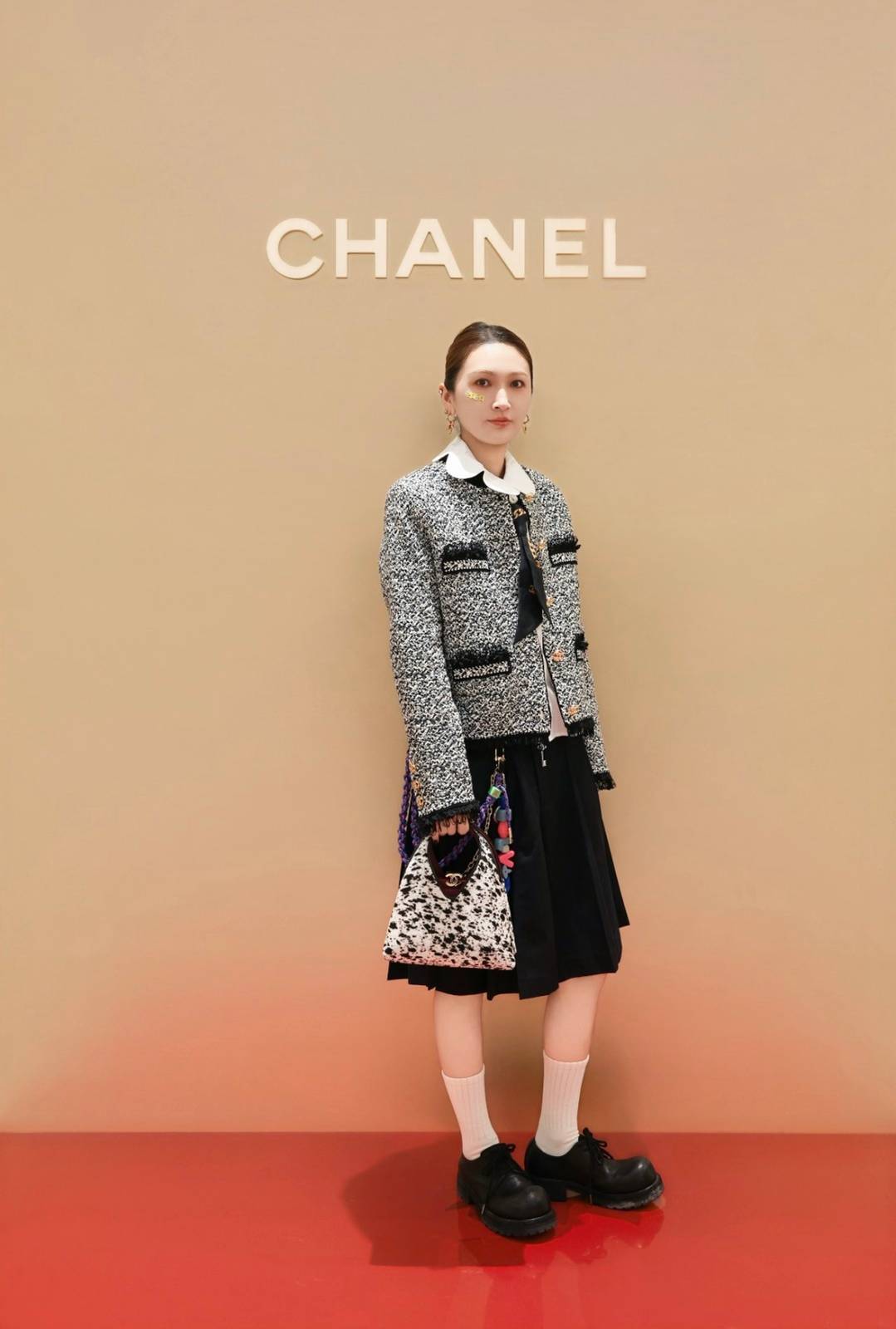 シャネル CHANEL マトラッセ ボルドー裏地 ラムスキン チェーンショルダーバッグ レディース ブラック ホワイト - 画像 7