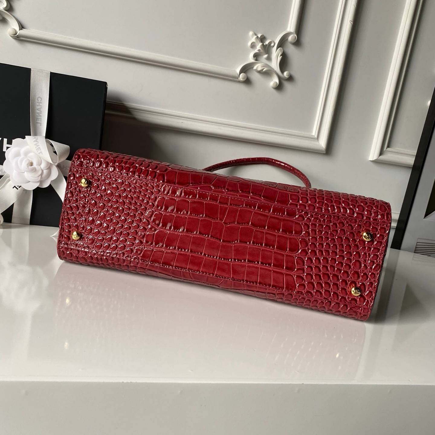 シャネル CHANEL AS6243 キャビアスキン レッド トートバッグ ゴールド金具 フラップバッグ ミラー付き レ - 画像 6