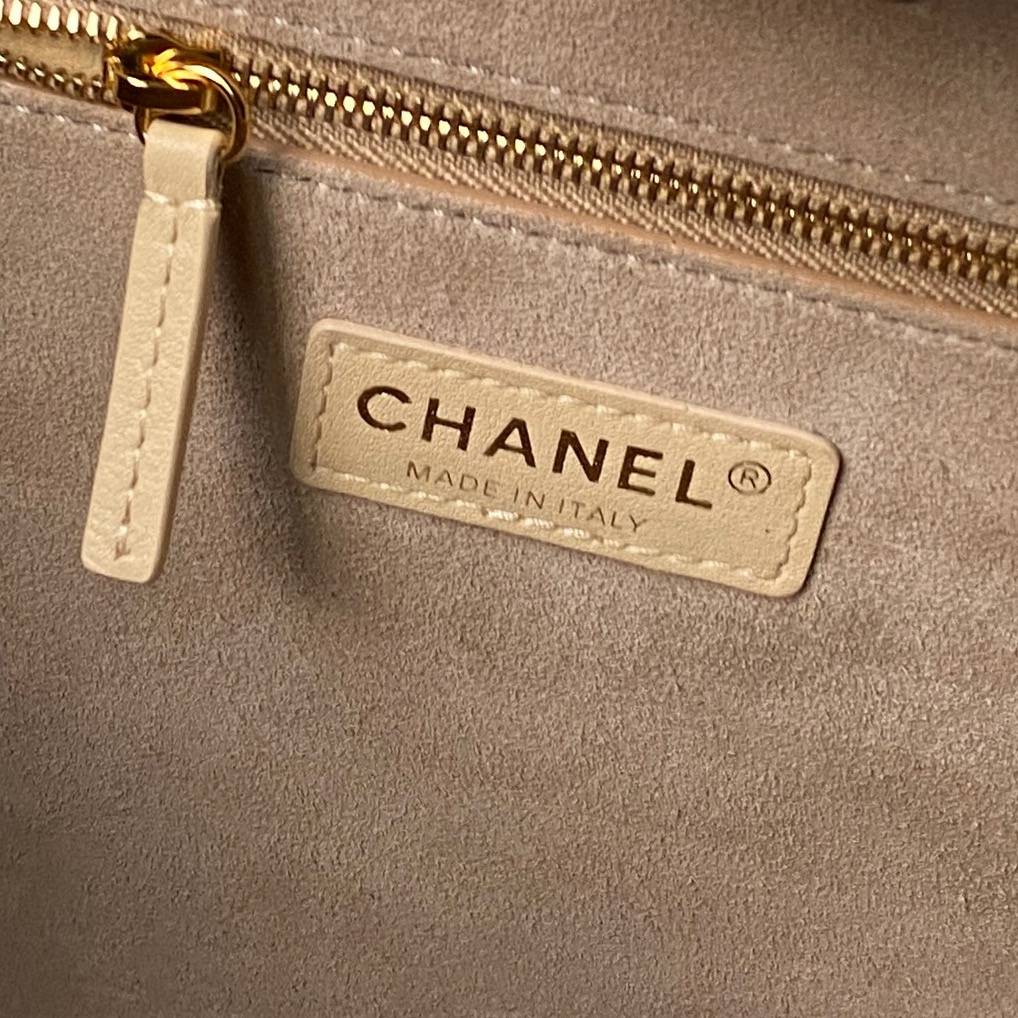 シャネル CHANEL AS6243 マトラッセ トートバッグ ブラック ゴールド金具 鏡面加工 レザー編み込みチェーン - 画像 2