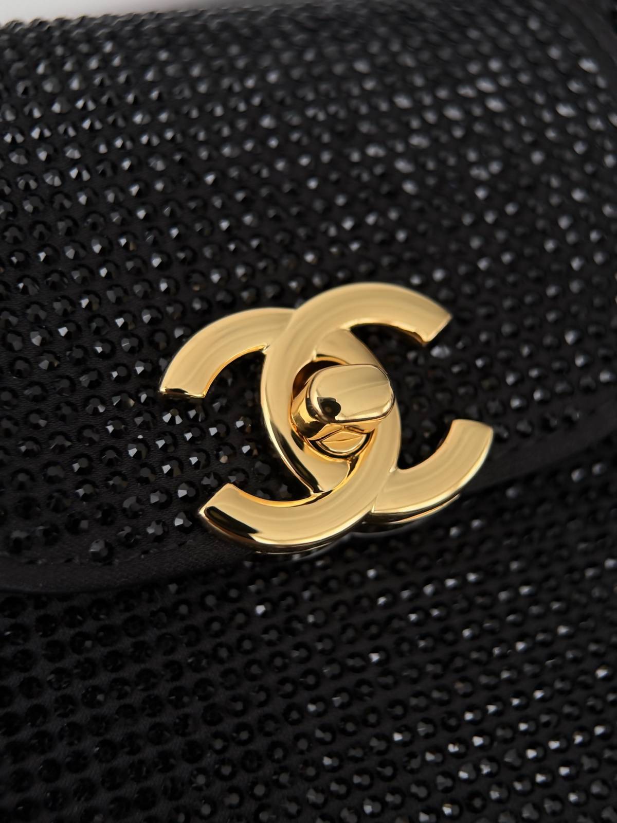 シャネル CHANEL マトラッセ フラップバッグ ブラック ゴールド金具 2WAY チェーンショルダー ハンドバッグ - 画像 5