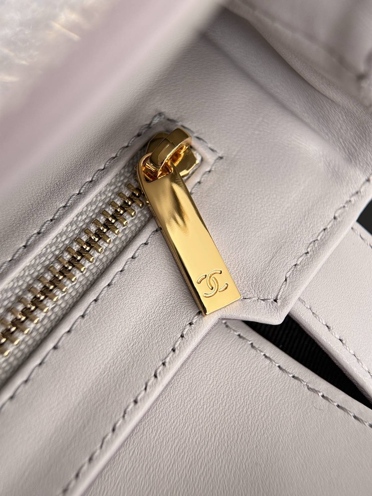 シャネル CHANEL マトラッセ フラップバッグ ブラック ゴールド金具 2WAY チェーンショルダー ハンドバッグ - 画像 14