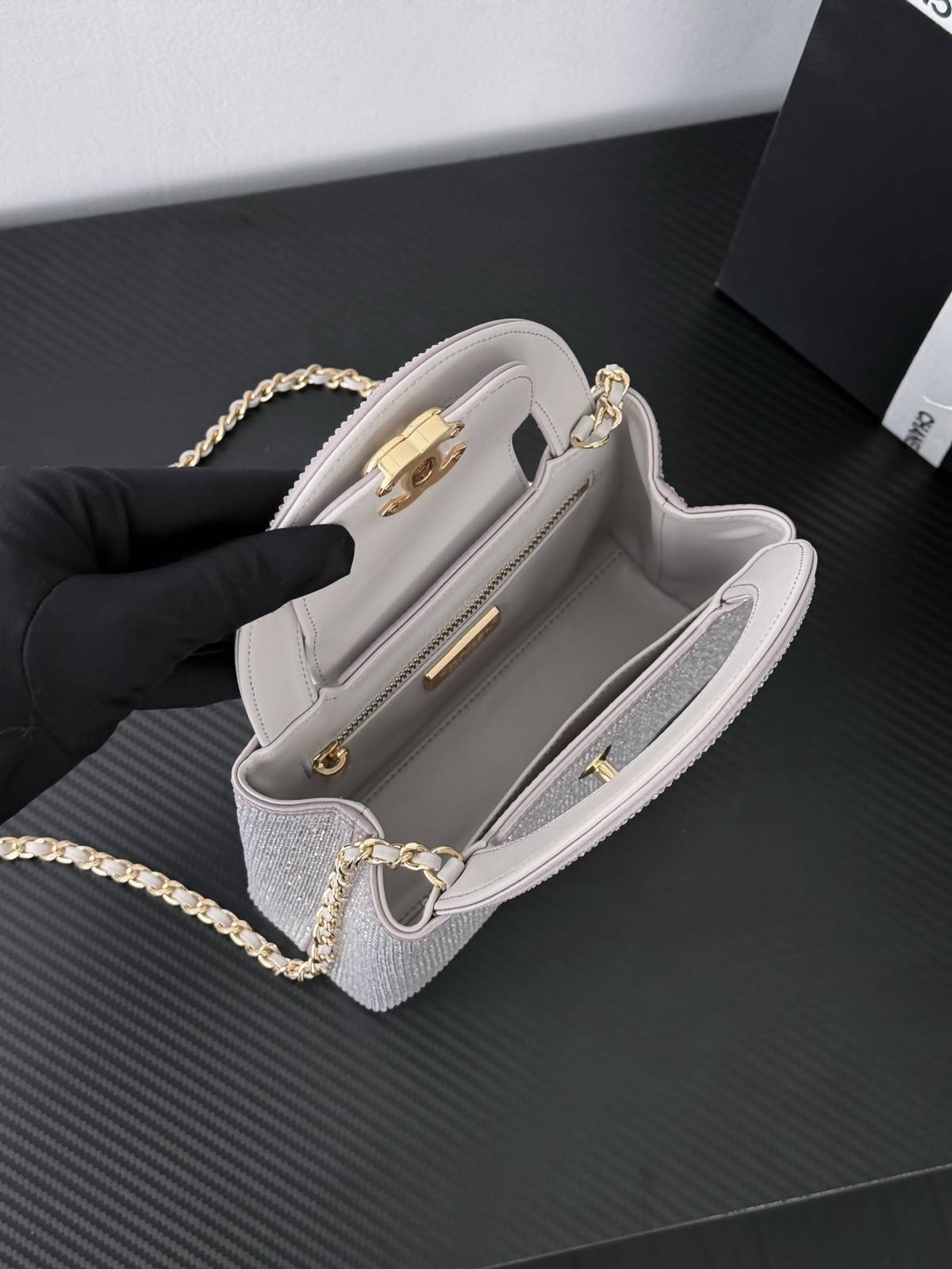 シャネル CHANEL マトラッセ フラップバッグ ブラック ゴールド金具 2WAY チェーンショルダー ハンドバッグ - 画像 15