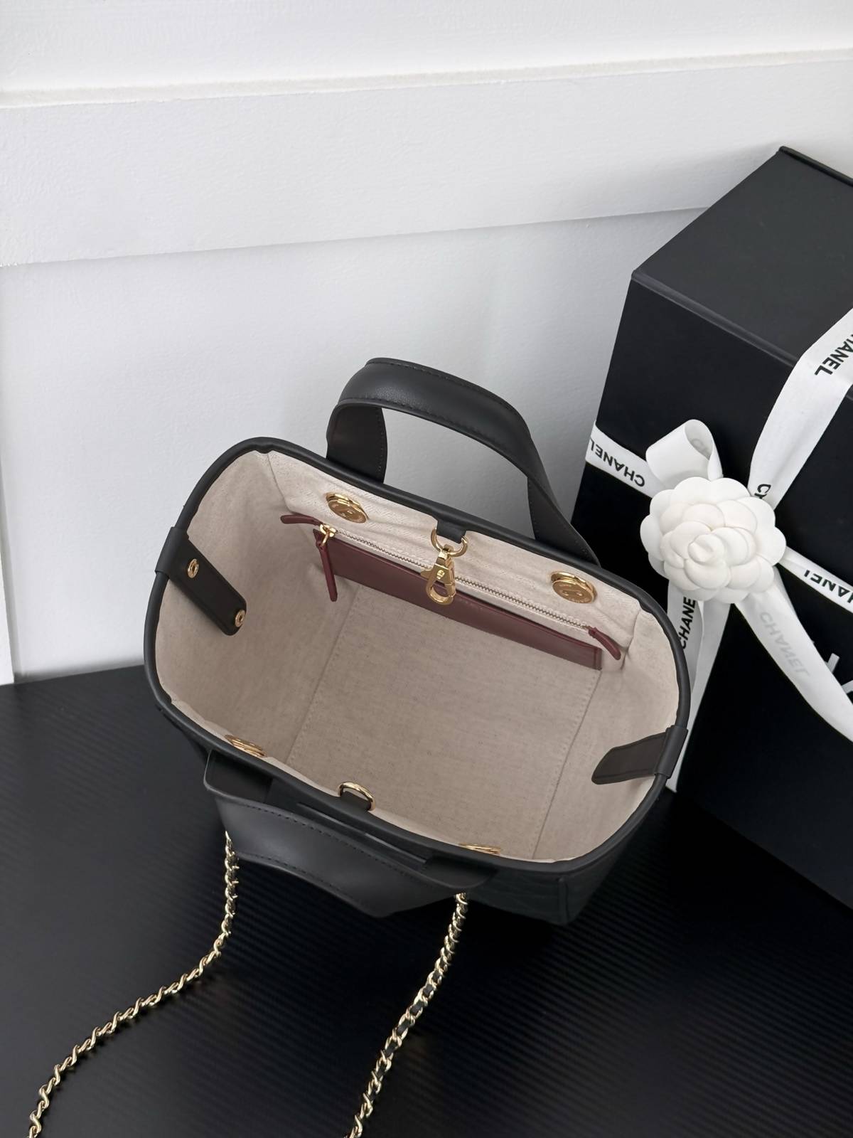 シャネル CHANEL マトラッセ トートバッグ レザー編み込みチェーン ゴールド金具 ブラック ベージュ レッド - 画像 6