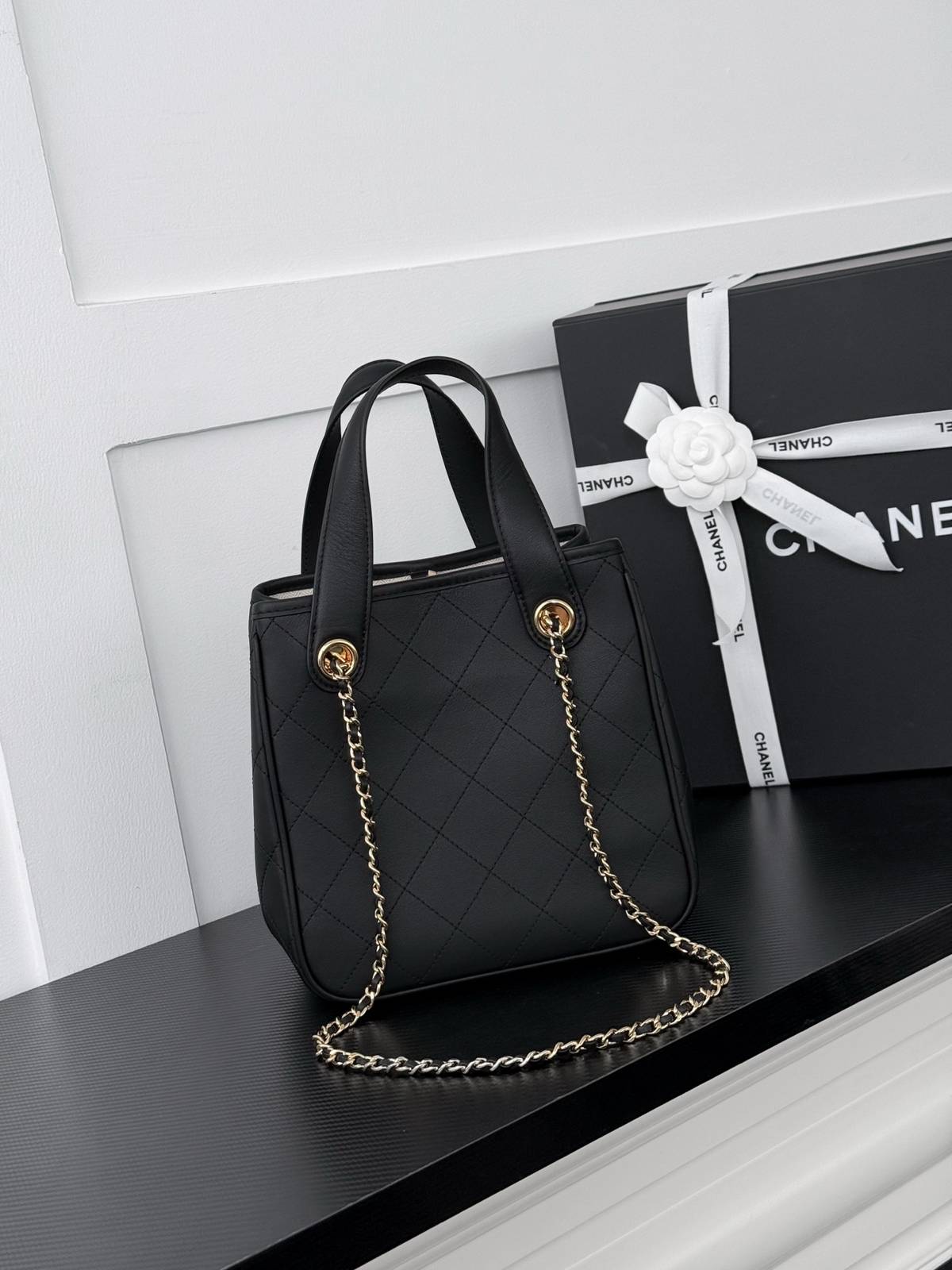 シャネル CHANEL マトラッセ トートバッグ レザー編み込みチェーン ゴールド金具 ブラック ベージュ レッド - 画像 9