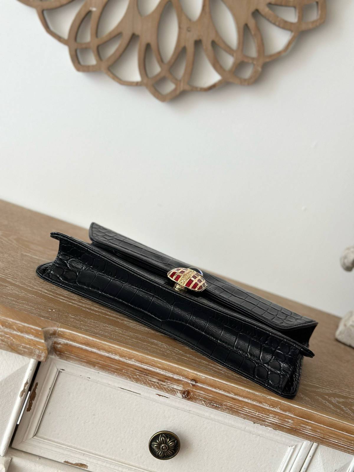 シャネル CHANEL マトラッセ キャビアスキン フラップバッグ ブラック ゴールド金具 ターンロック レディース - 画像 9