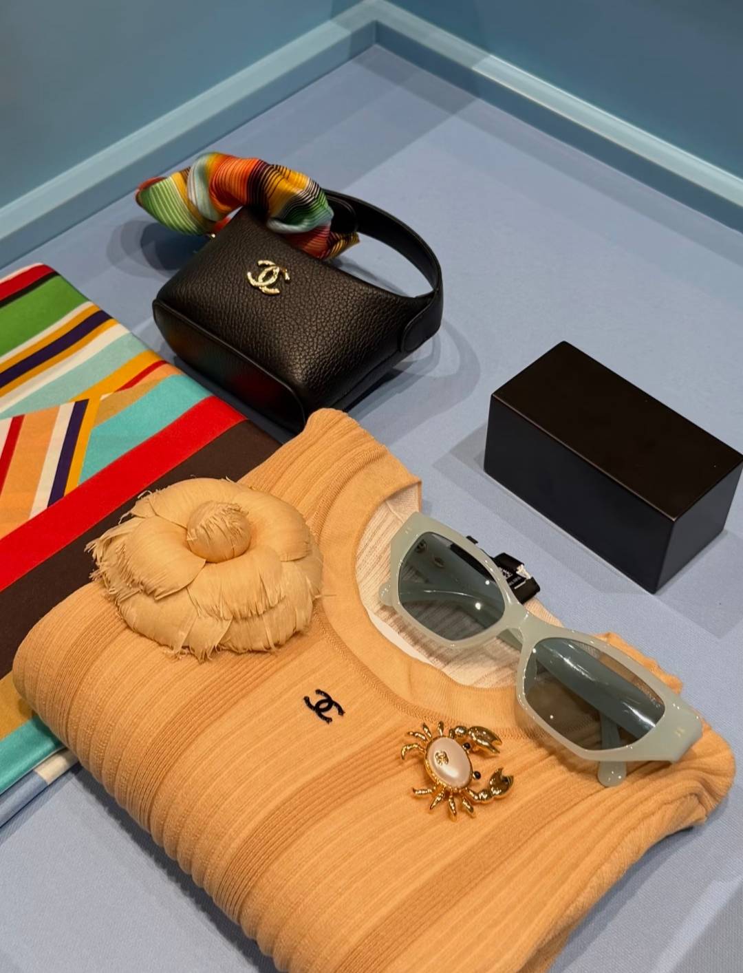 CHANEL シャネル マトラッセ チェーンショルダーバッグ ラムスキン ゴールド金具 ブラック レディース - 画像 2