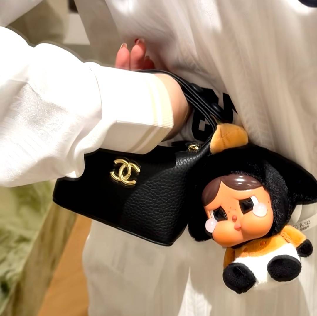 CHANEL シャネル マトラッセ チェーンショルダーバッグ ラムスキン ゴールド金具 ブラック レディース - 画像 8