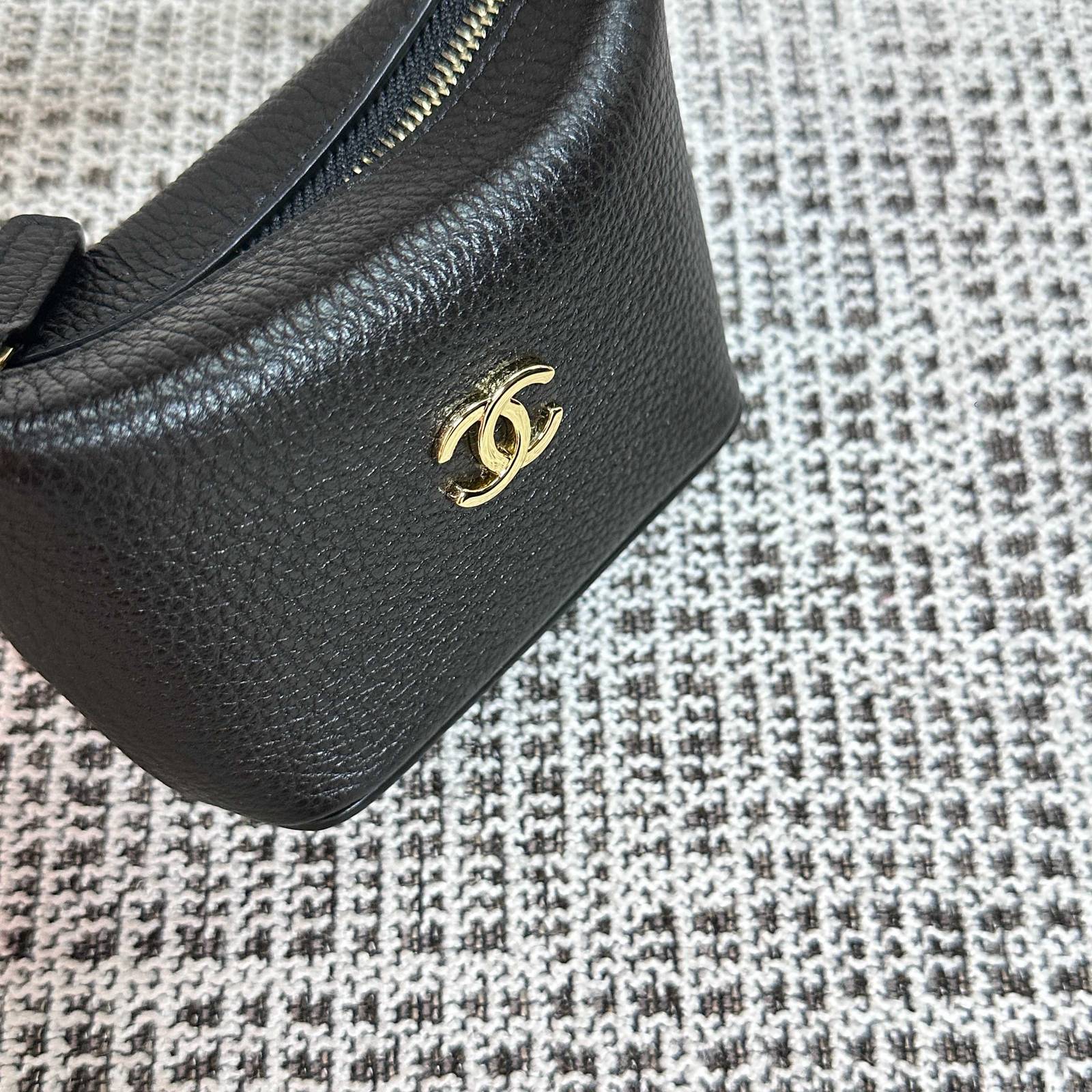 CHANEL シャネル マトラッセ チェーンショルダーバッグ ラムスキン ゴールド金具 ブラック レディース - 画像 14