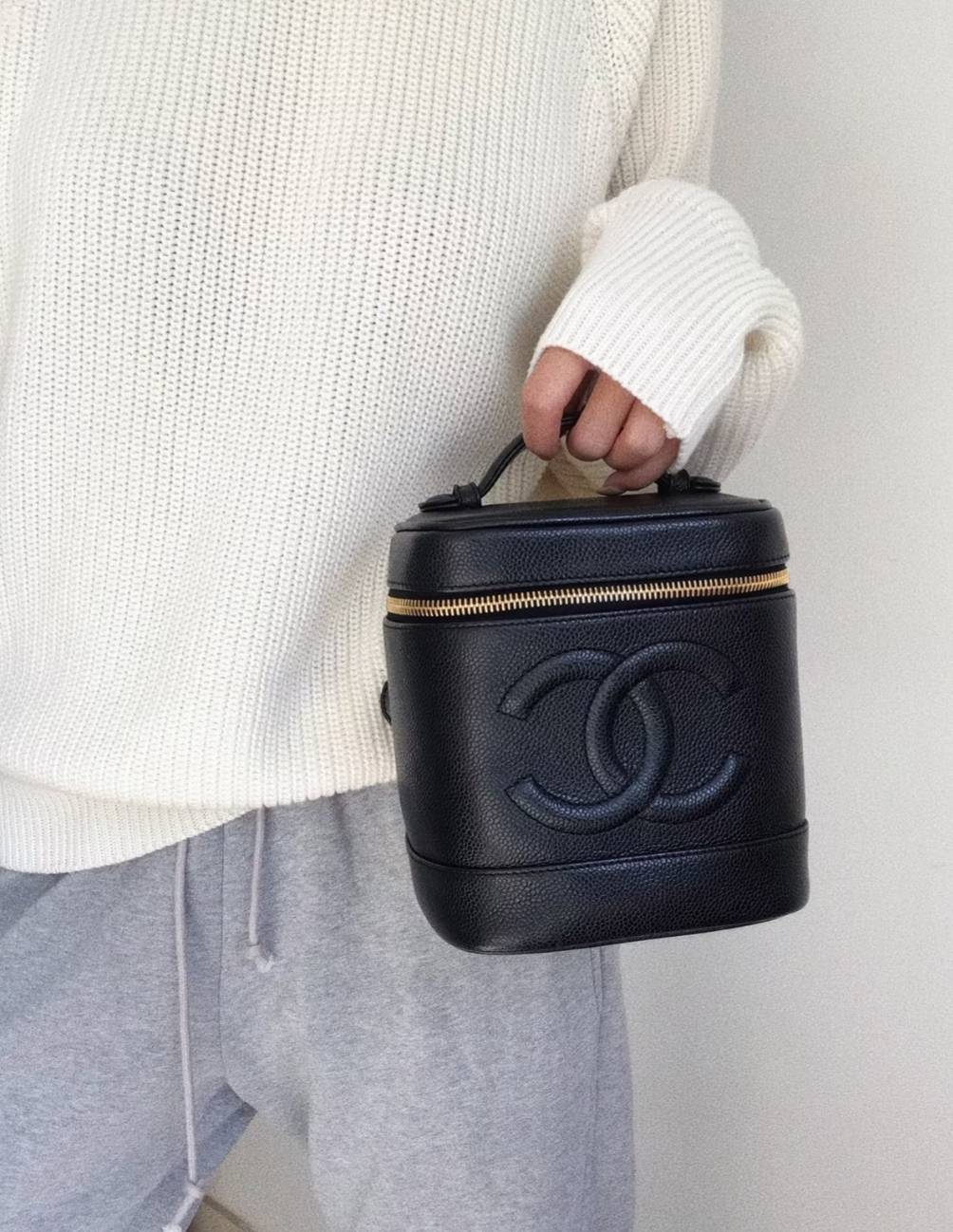 シャネル CHANEL マトラッセ バニティバッグ ブラック ゴールド金具 レディース - 画像 3