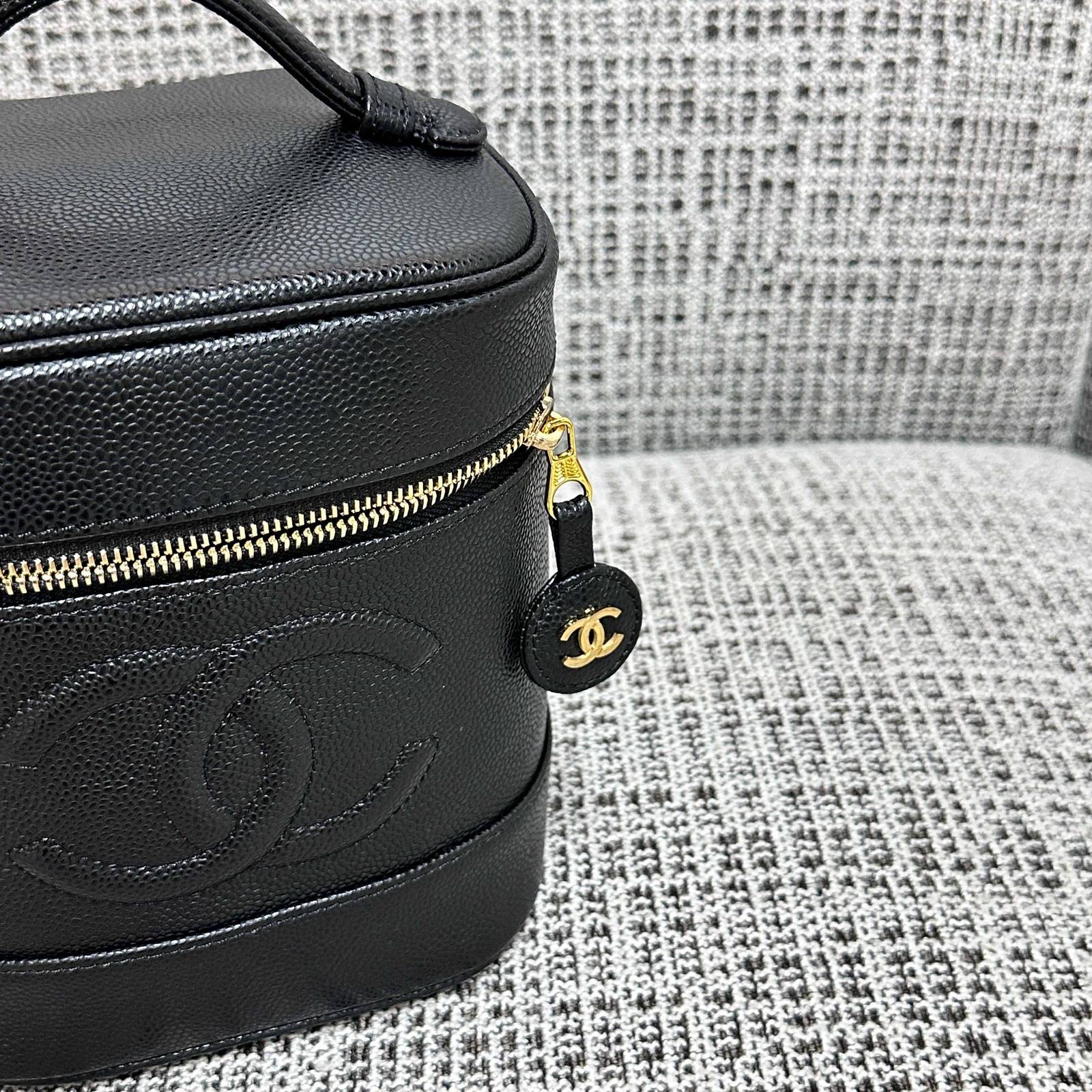 シャネル CHANEL マトラッセ バニティバッグ ブラック ゴールド金具 レディース - 画像 12