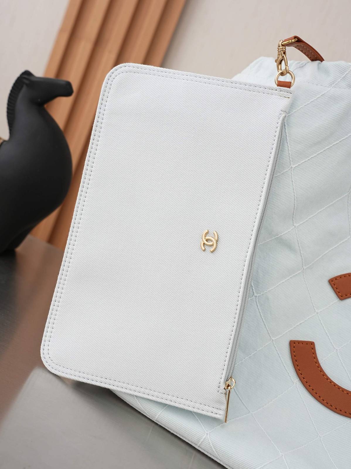 シャネル CHANEL 6131 ココマーク マトラッセ チェーンショルダーバッグ ホワイト ゴールド金具 ショルダーバ - 画像 2