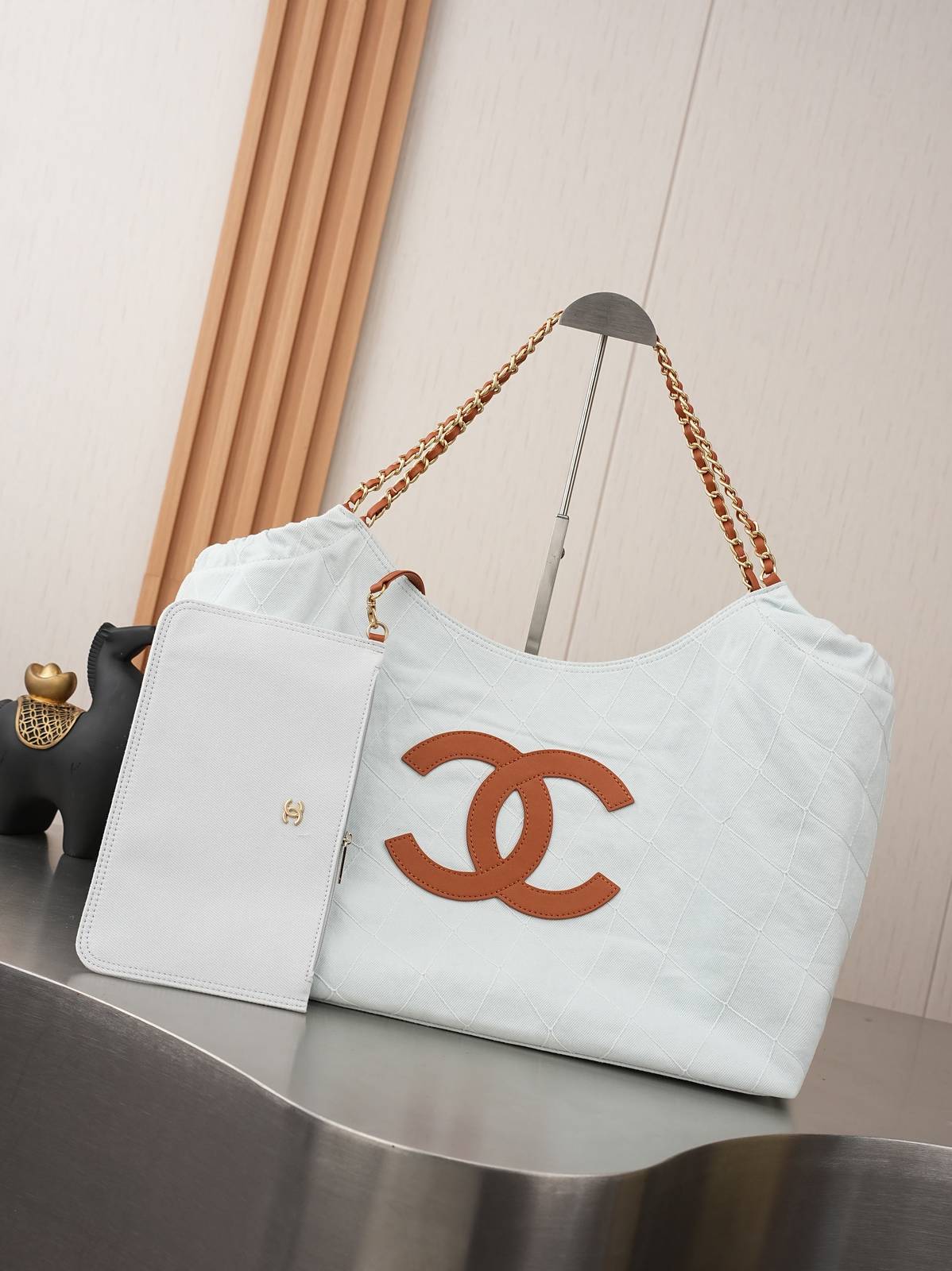 シャネル CHANEL 6131 ココマーク マトラッセ チェーンショルダーバッグ ホワイト ゴールド金具 ショルダーバ - 画像 10