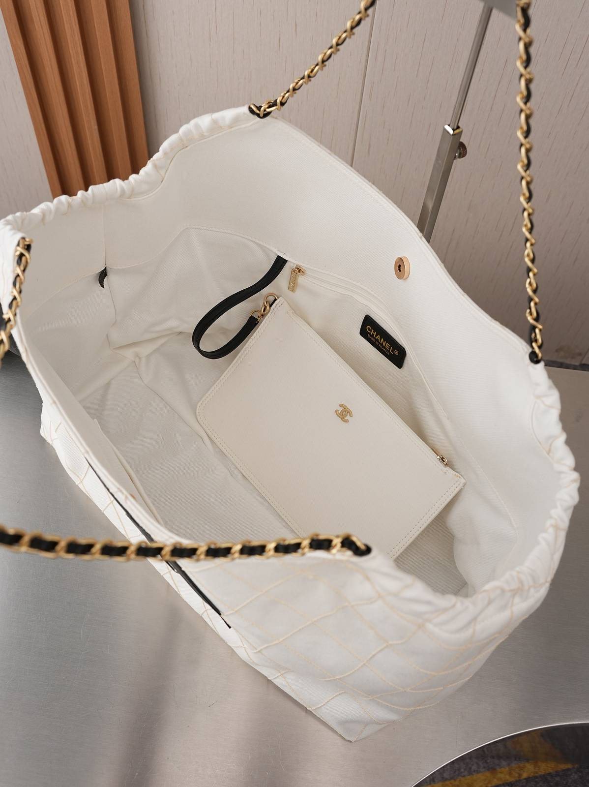シャネル CHANEL 6131 ココマーク マトラッセ チェーンショルダーバッグ ホワイト ゴールド金具 ショルダーバ - 画像 11