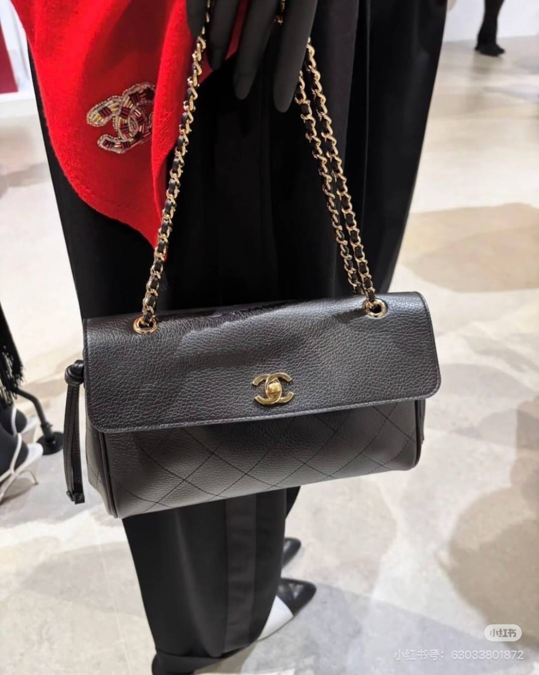 シャネル CHANEL マトラッセ フラップバッグ キャビアスキン ゴールド金具 レザー編み込みチェーン 2WAY ブラ - 画像 9