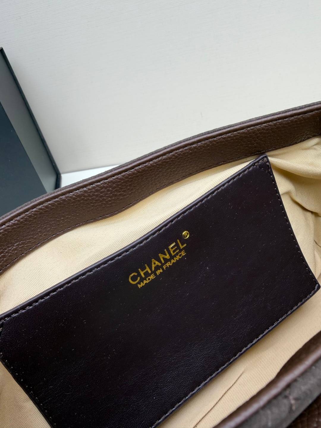 シャネル CHANEL マトラッセ フラップバッグ キャビアスキン ゴールド金具 レザー編み込みチェーン 2WAY ブラ - 画像 14