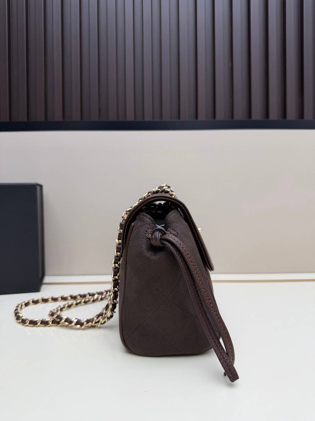 シャネル CHANEL マトラッセ フラップバッグ キャビアスキン ゴールド金具 レザー編み込みチェーン 2WAY ブラ - 画像 19