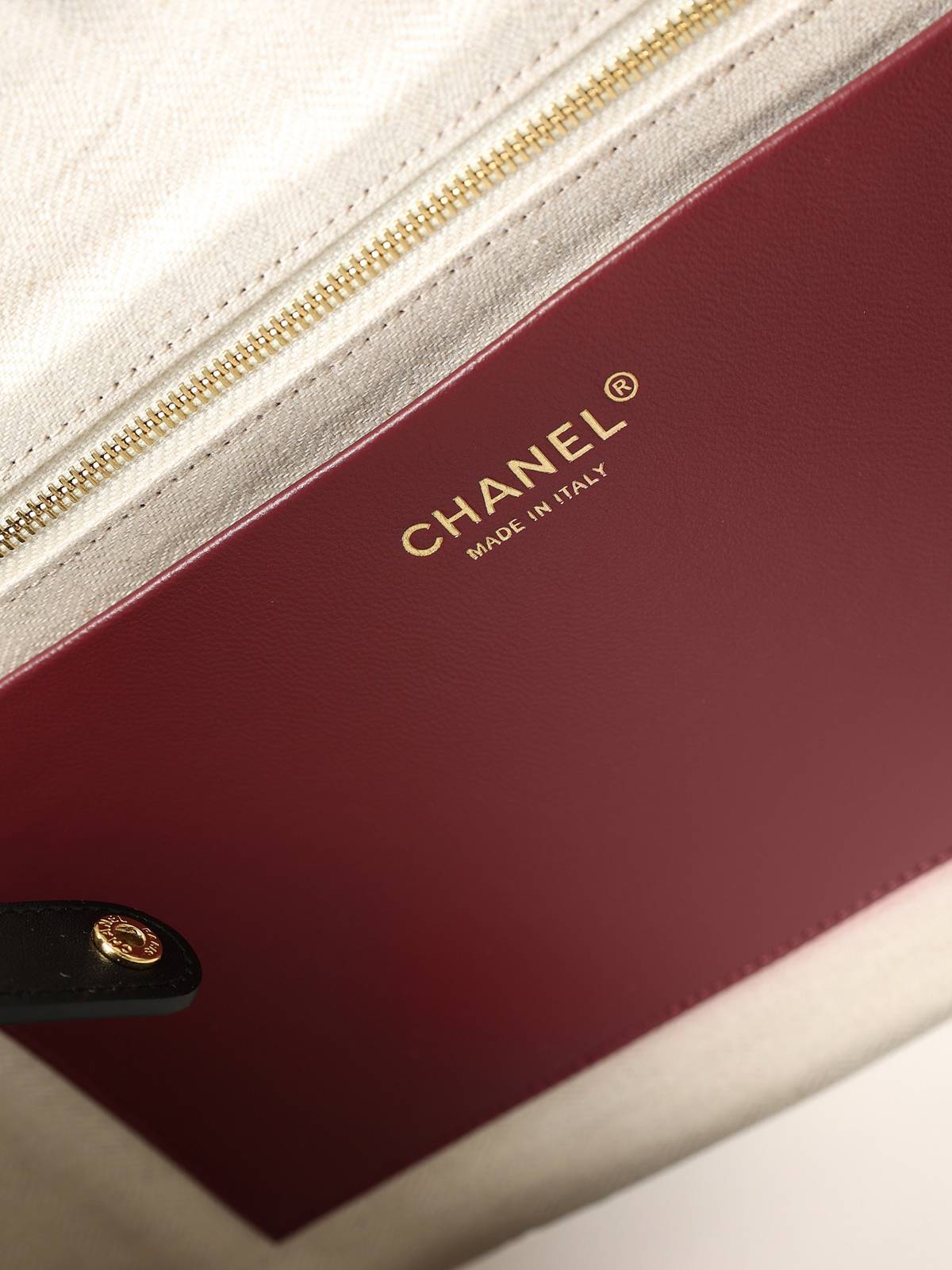 シャネル CHANEL AS6201 大号 マトラッセ チェーンショルダーバッグ ゴールド金具 ブラック ホワイト - 画像 3