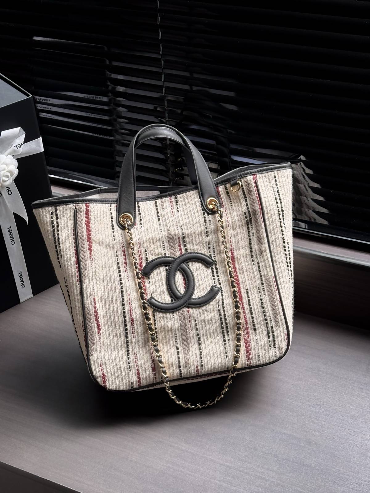 シャネル CHANEL デカマトラッセ トートバッグ マルチカラー レザー編み込みチェーン ゴールド金具 - 画像 11