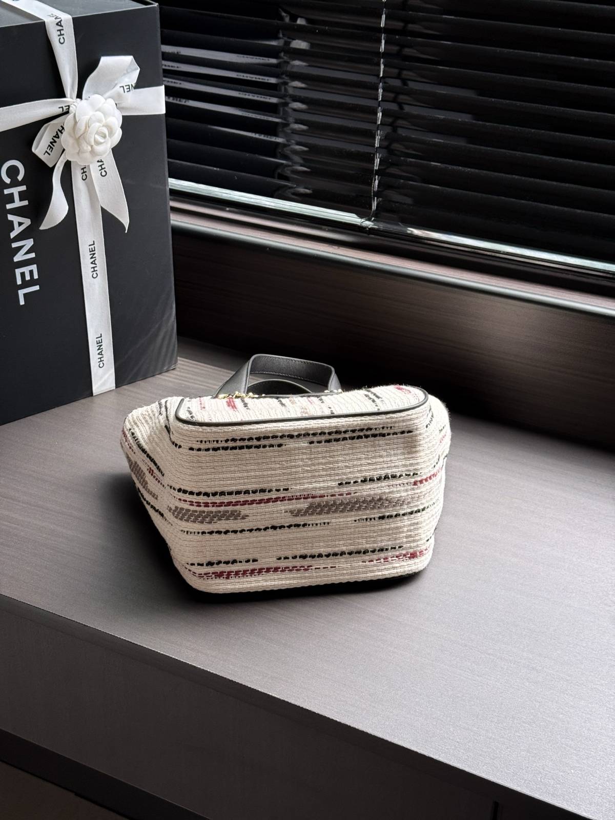 シャネル CHANEL AS6199 26B ツイード ブラック ホワイト マルチカラー トートバッグ レザー編み込みチ - 画像 20