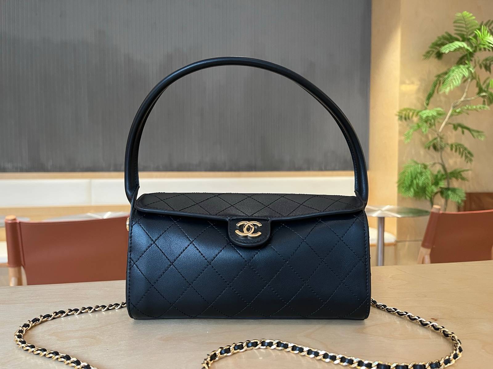 シャネル CHANEL AS5294 マトラッセ ラムスキン チェーンショルダーバッグ ゴールド金具 ブラック レディー