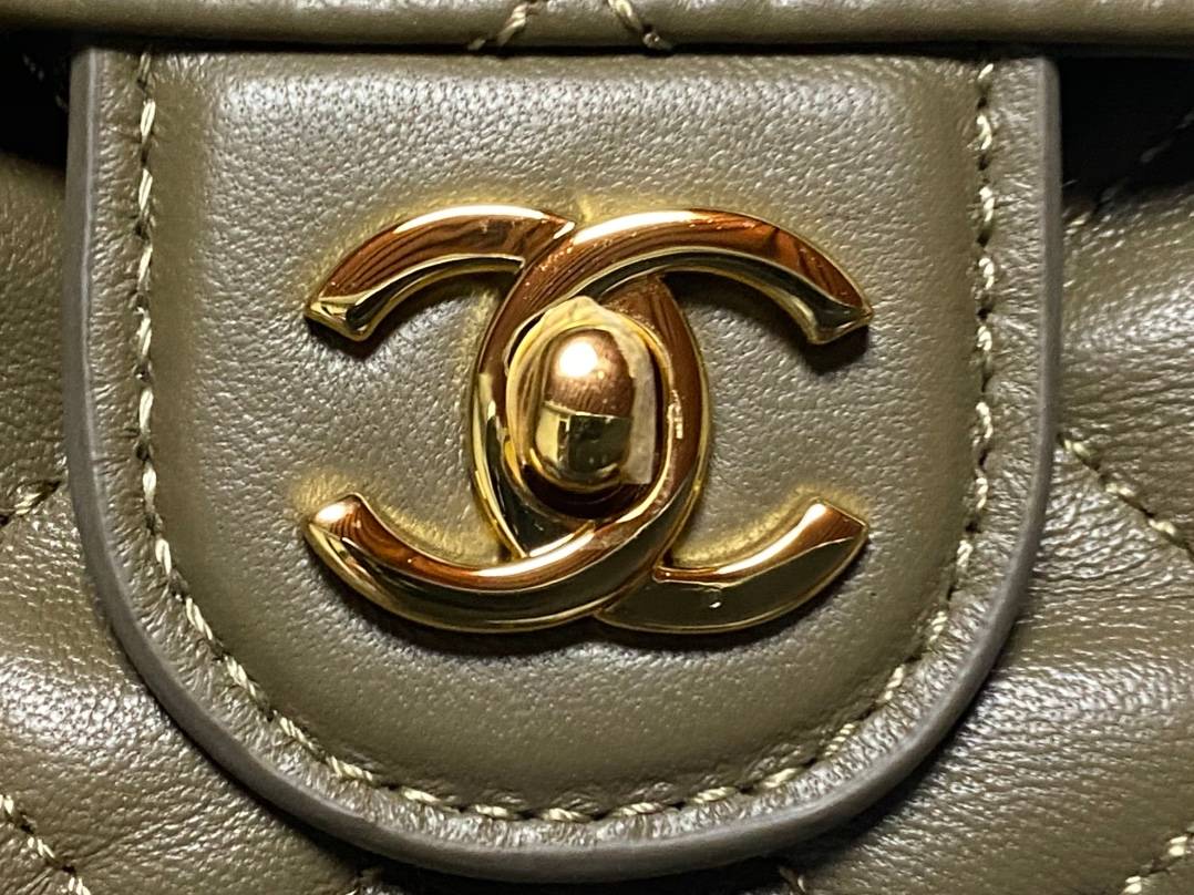 シャネル CHANEL マトラッセ ラムスキン フラップバッグ ゴールド金具 レザー編み込みチェーン ブラック ホワイト - 画像 17