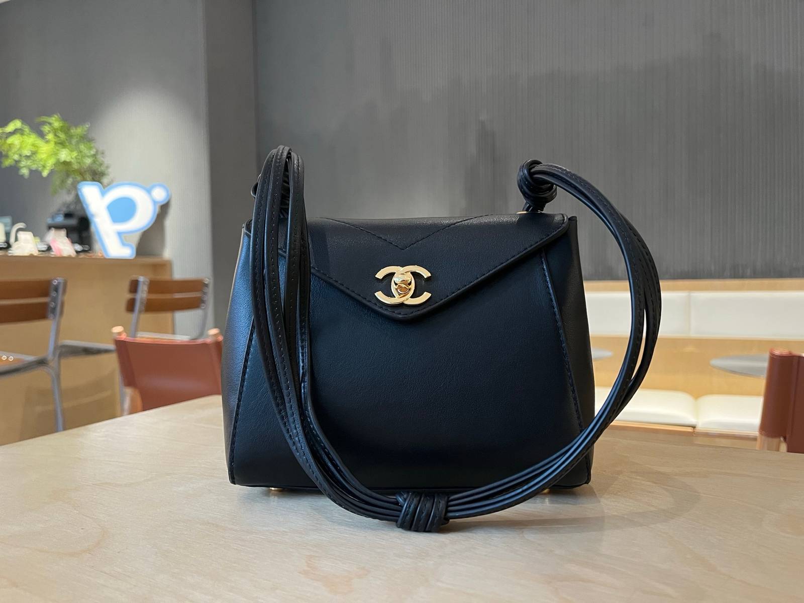 シャネル CHANEL AS6223 マトラッセ フラップバッグ キャビアスキン ゴールド金具 レザー編み込みチェーン - 画像 10