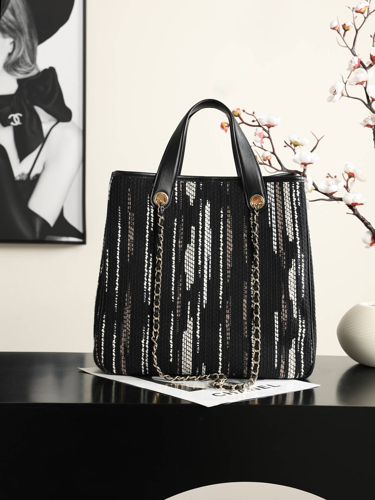 シャネル CHANEL 6200中号 マトラッセ チェーンショルダーバッグ ホワイト ブラック ゴールド金具 レディース - 画像 16