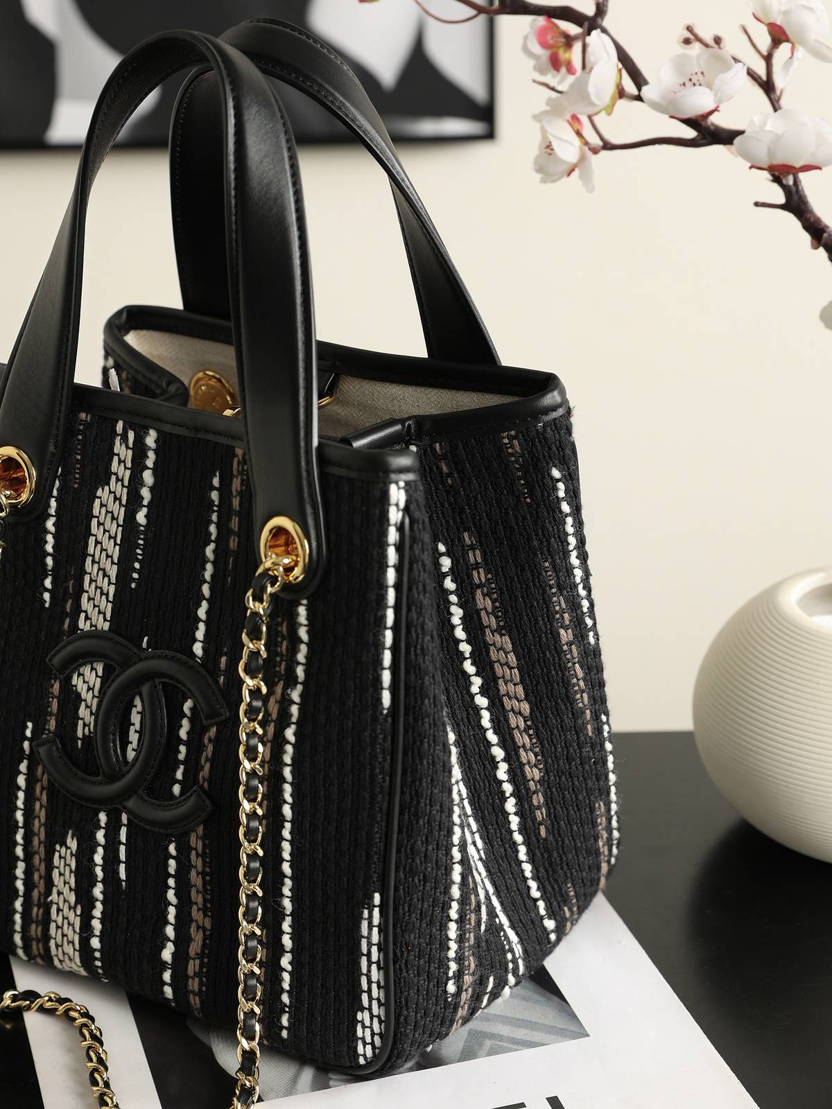 シャネル CHANEL 26B マトラッセ ミニトートバッグ ゴールド金具 レザー編み込みチェーン レディース ブラック - 画像 15