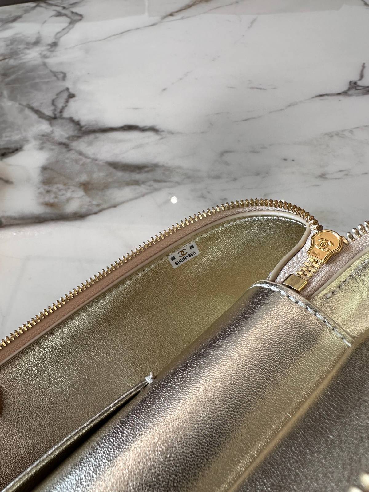 シャネル CHANEL マトラッセ キャビアスキン チェーンショルダーバッグ ゴールド金具 レディース ブラック - 画像 12