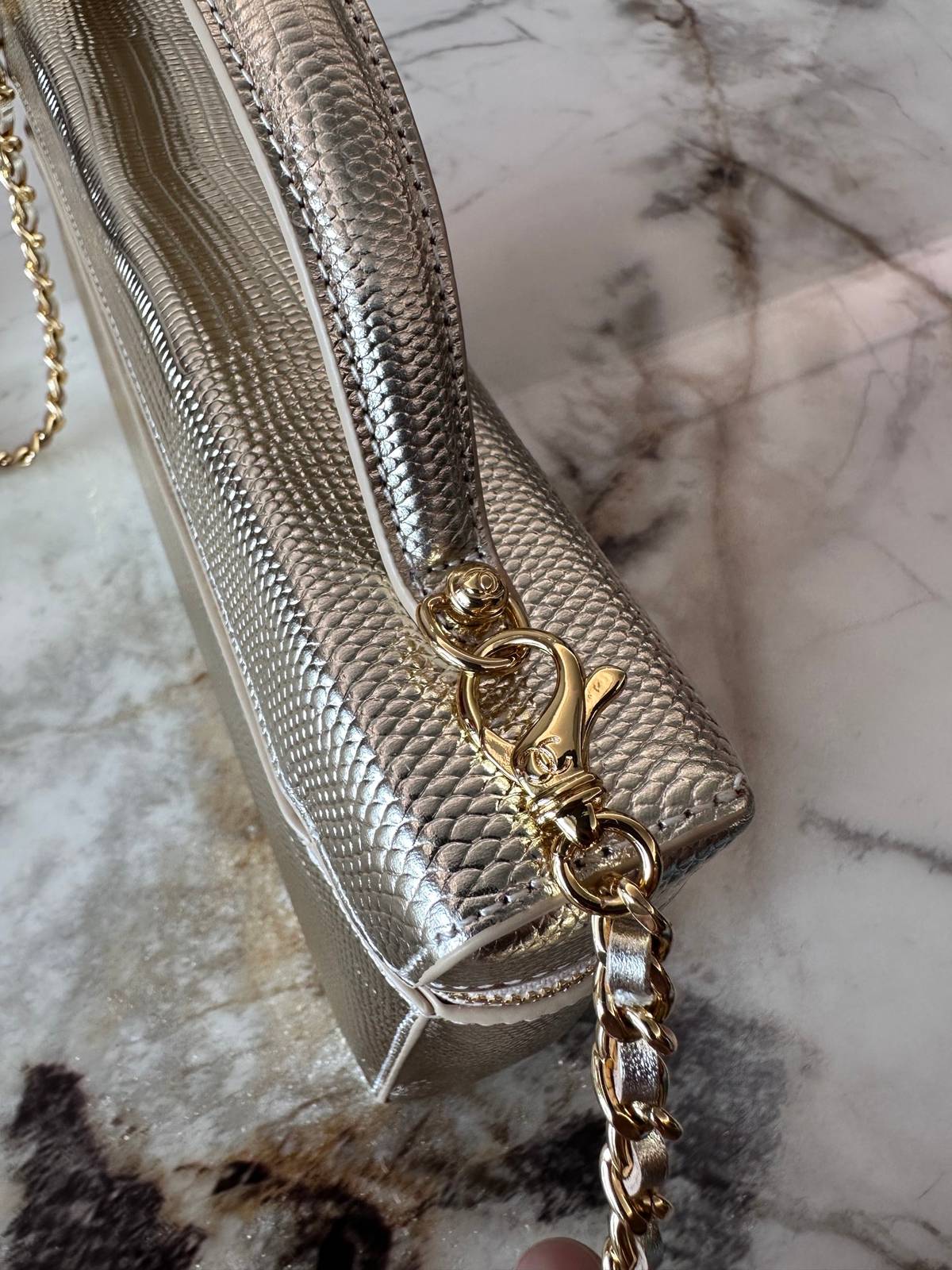 シャネル CHANEL マトラッセ キャビアスキン チェーンショルダーバッグ ゴールド金具 レディース ブラック - 画像 14