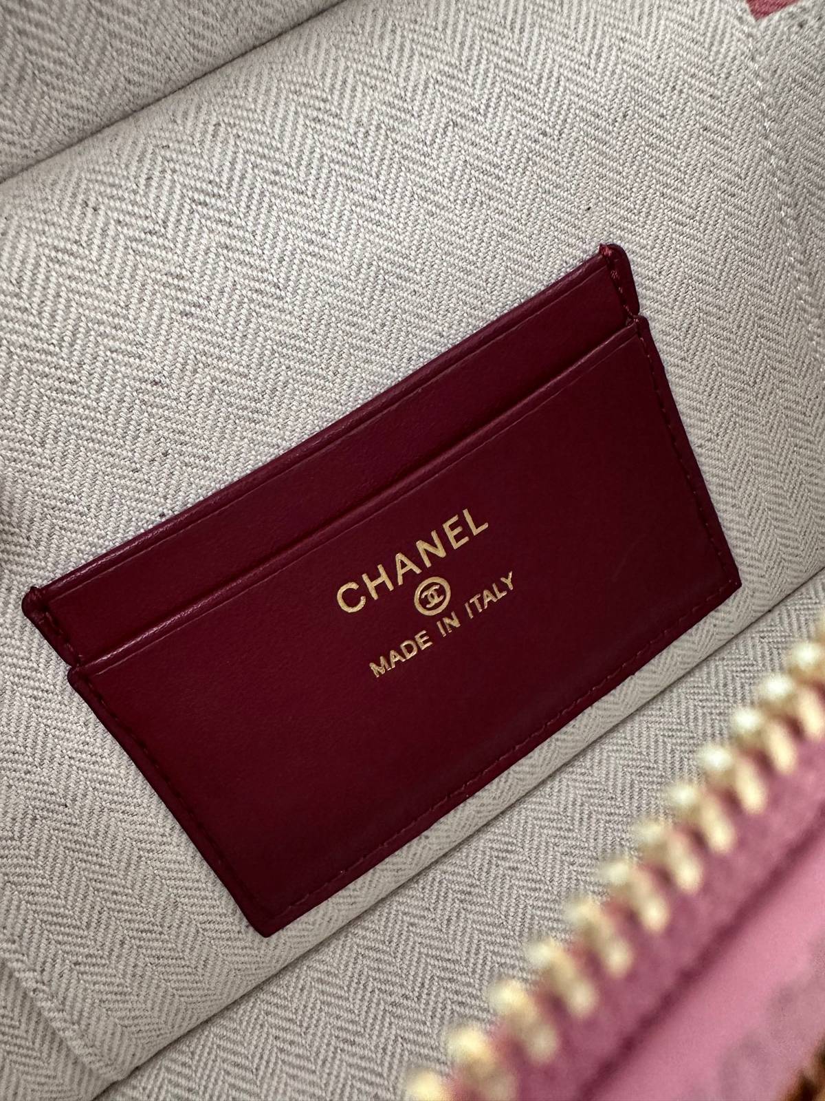シャネル CHANEL マトラッセ バニティバッグ キャビアスキン ゴールド金具 レザー編み込みチェーン ブラック - 画像 11