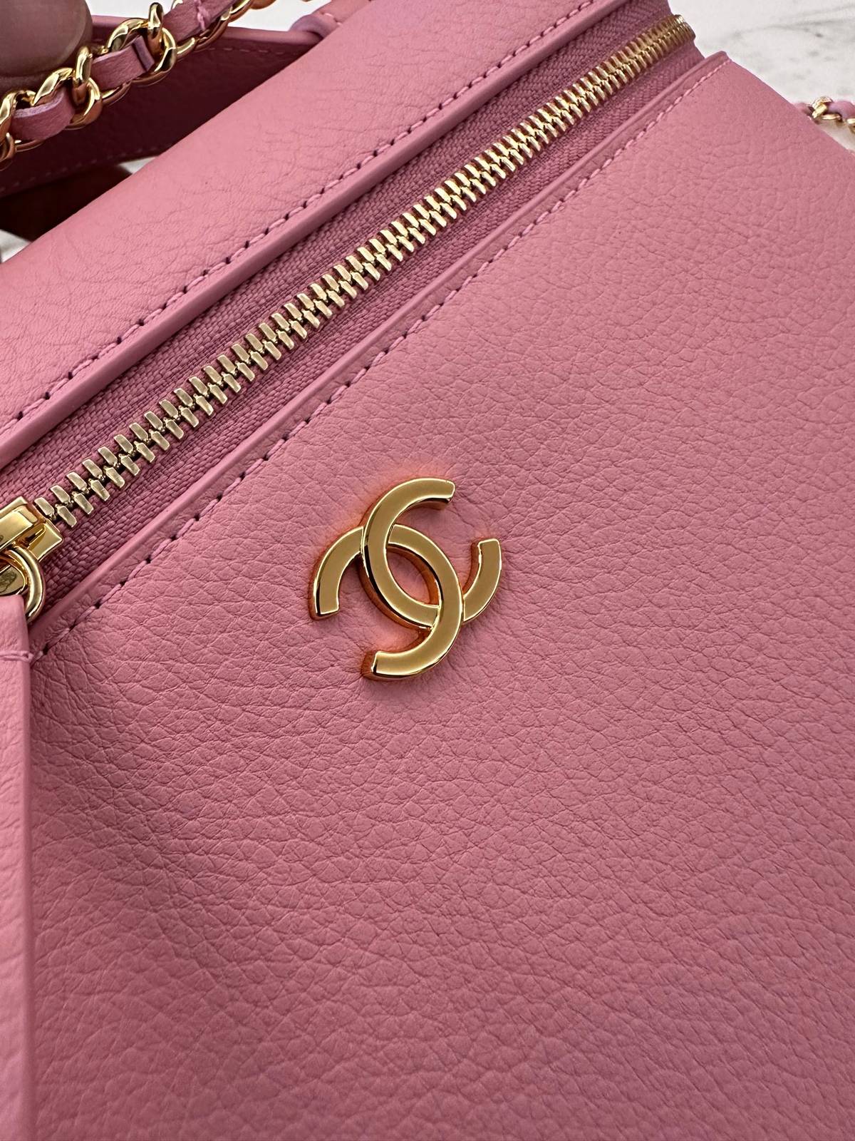 シャネル CHANEL マトラッセ バニティバッグ キャビアスキン ゴールド金具 レザー編み込みチェーン ブラック - 画像 14