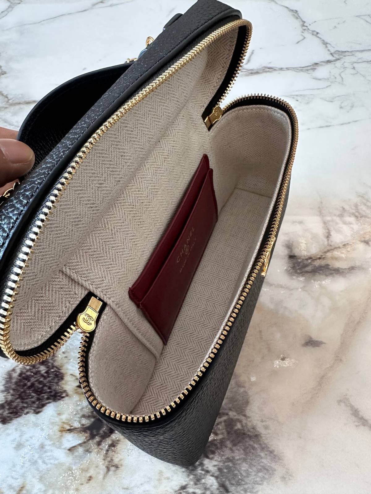 シャネル CHANEL マトラッセ バニティバッグ キャビアスキン ゴールド金具 レザー編み込みチェーン ファスナー開閉 - 画像 3