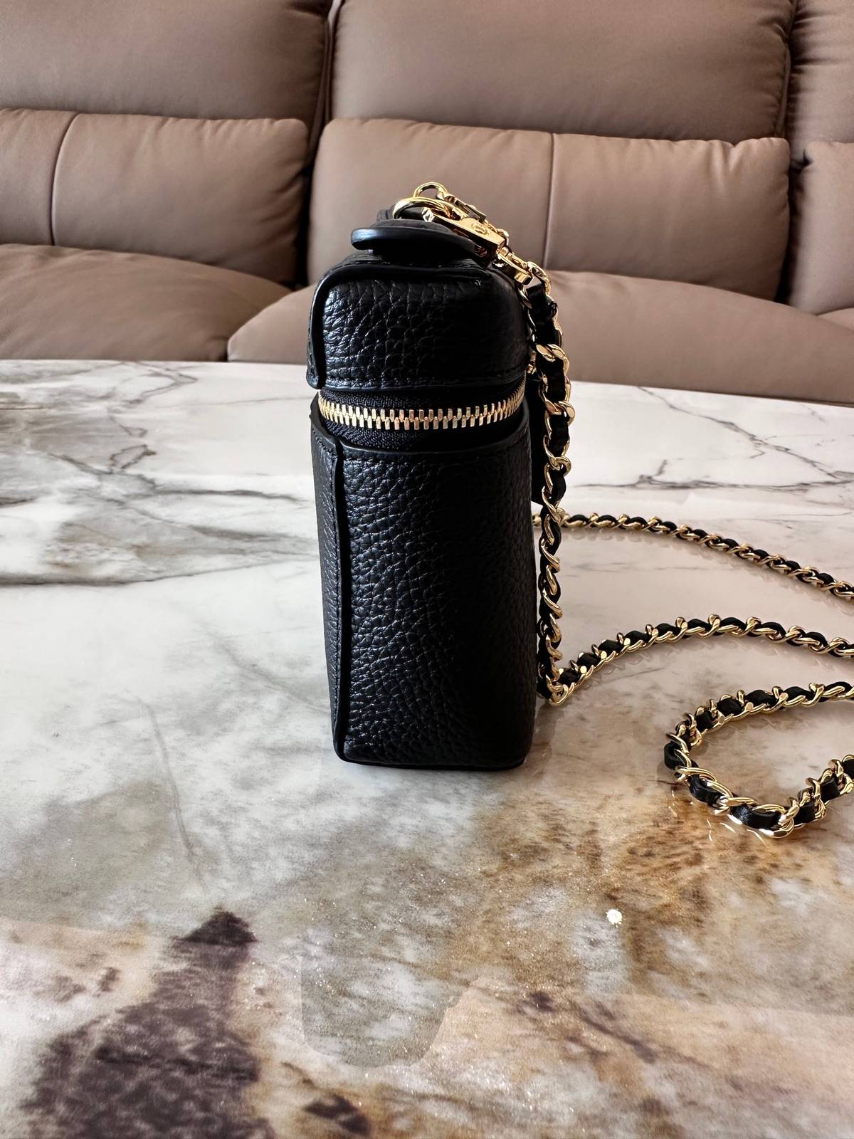 シャネル CHANEL マトラッセ バニティバッグ キャビアスキン ゴールド金具 レザー編み込みチェーン ファスナー開閉 - 画像 8