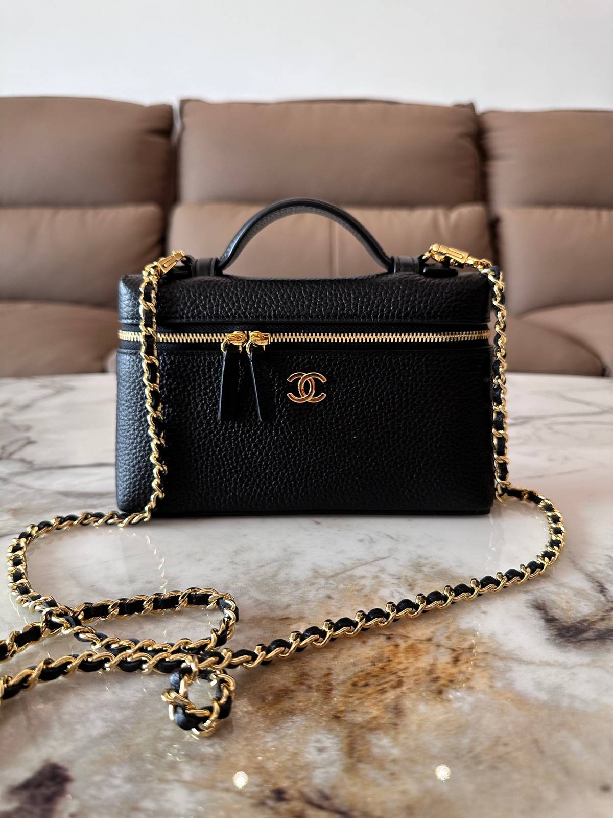シャネル CHANEL マトラッセ バニティバッグ キャビアスキン ゴールド金具 レザー編み込みチェーン ファスナー開閉 - 画像 10