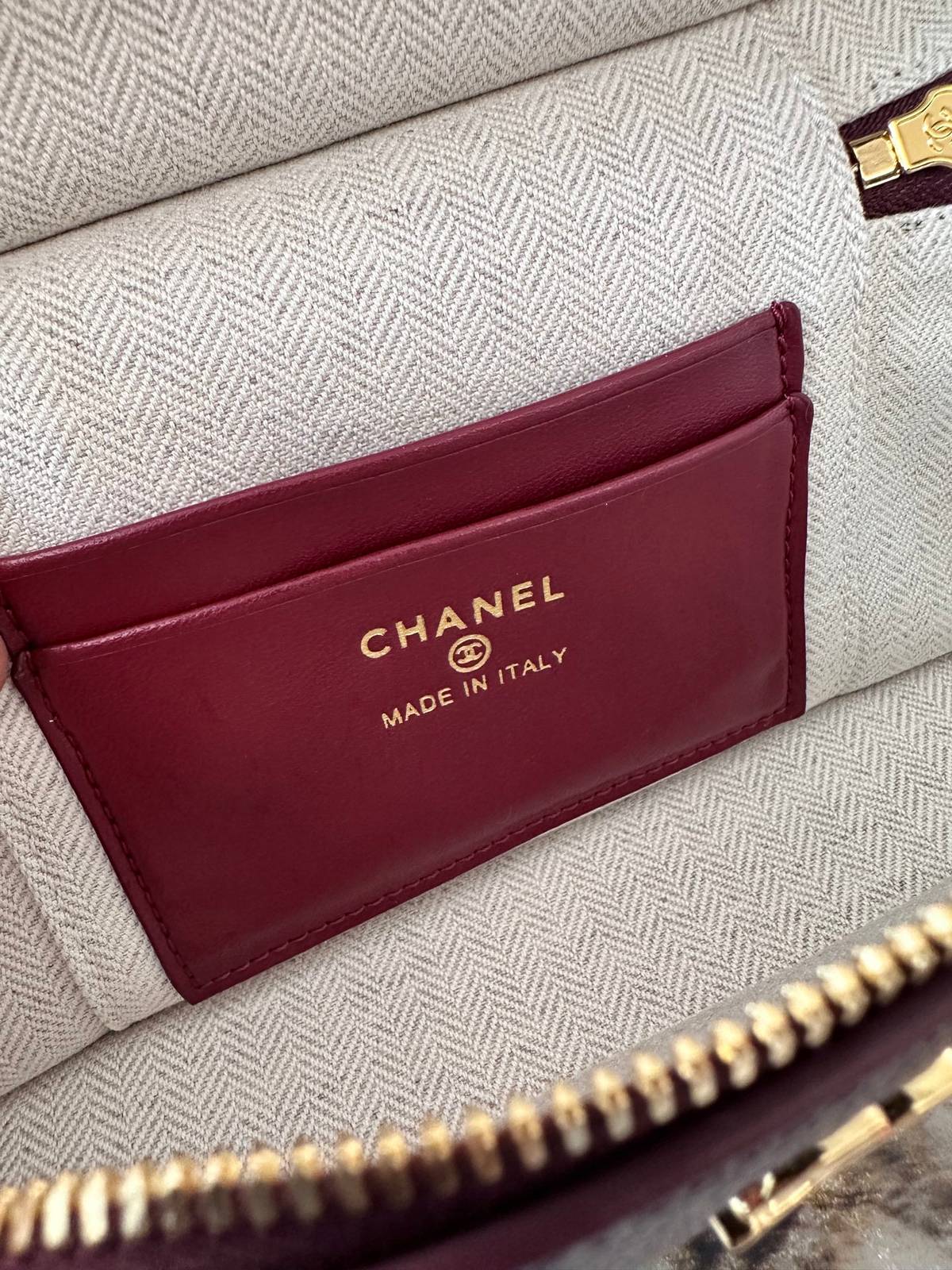 シャネル CHANEL マトラッセ バニティバッグ キャビアスキン ゴールド金具 レザー編み込みチェーン ファスナー開閉 - 画像 11