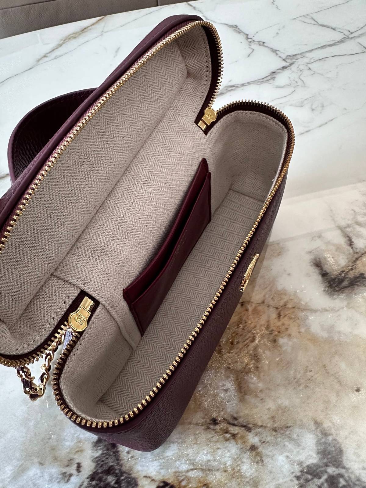 シャネル CHANEL マトラッセ バニティバッグ キャビアスキン ゴールド金具 レザー編み込みチェーン ファスナー開閉 - 画像 12